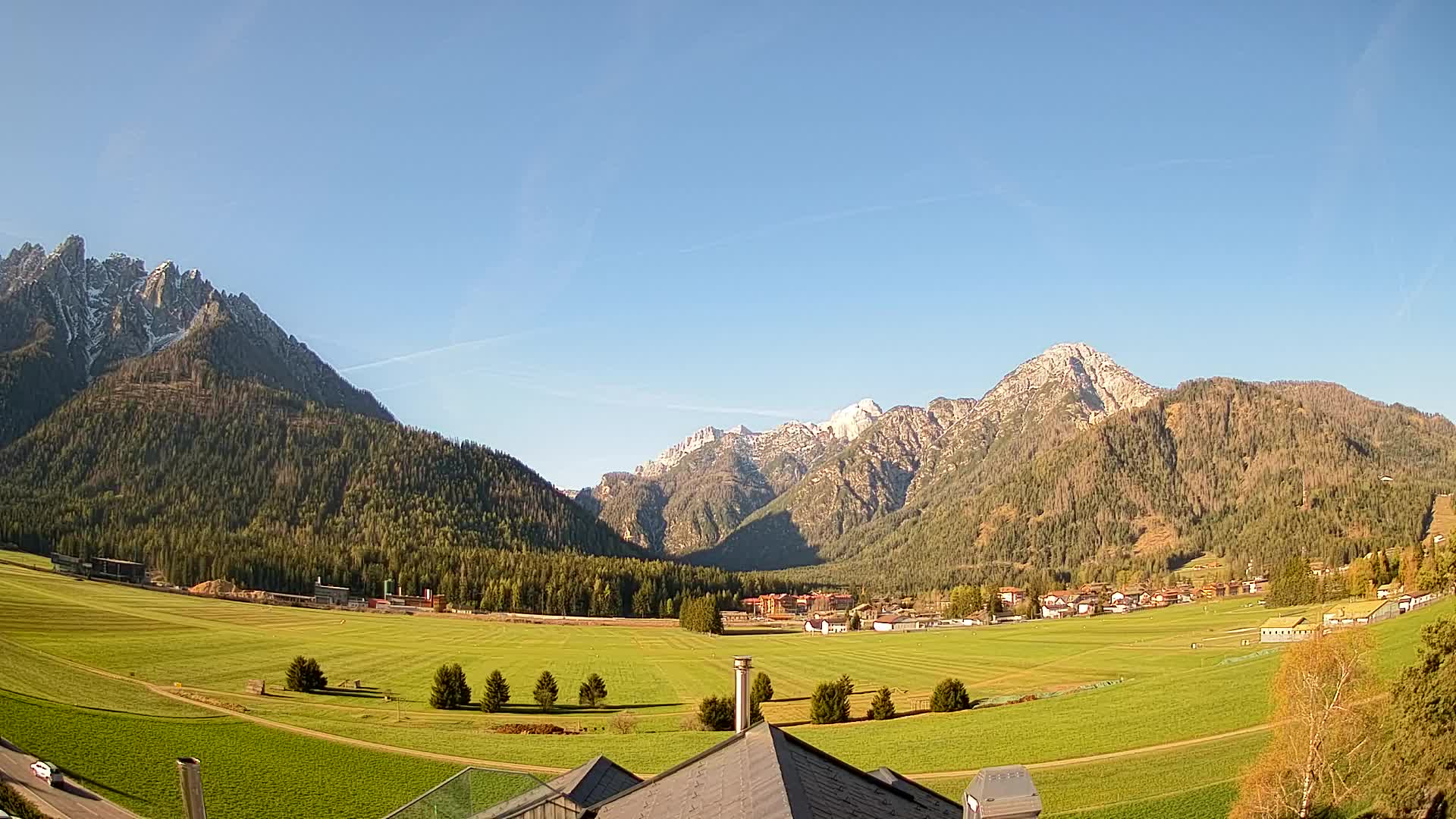 Web kamera Toblach Dolomiti – Pogled s Hotela Rosengarten