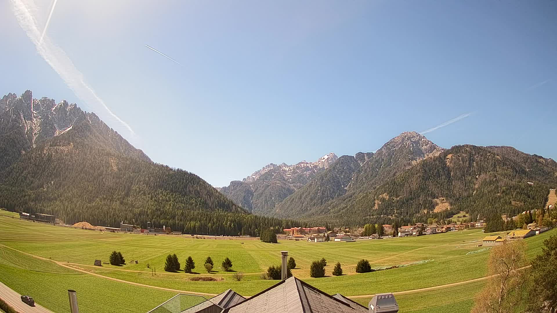 Spletna kamera Toblach Dolomiti – Pogled iz hotela Rosengarten