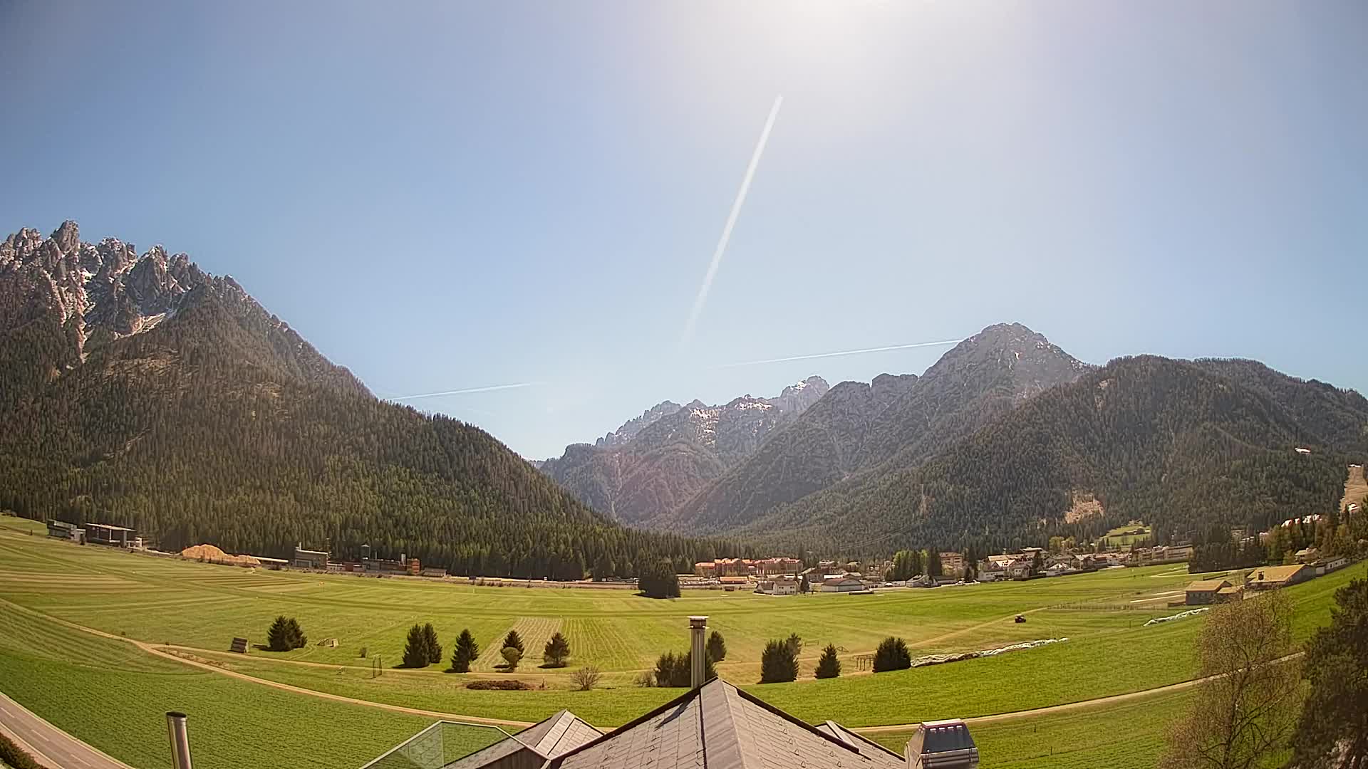 Spletna kamera Toblach Dolomiti – Pogled iz hotela Rosengarten