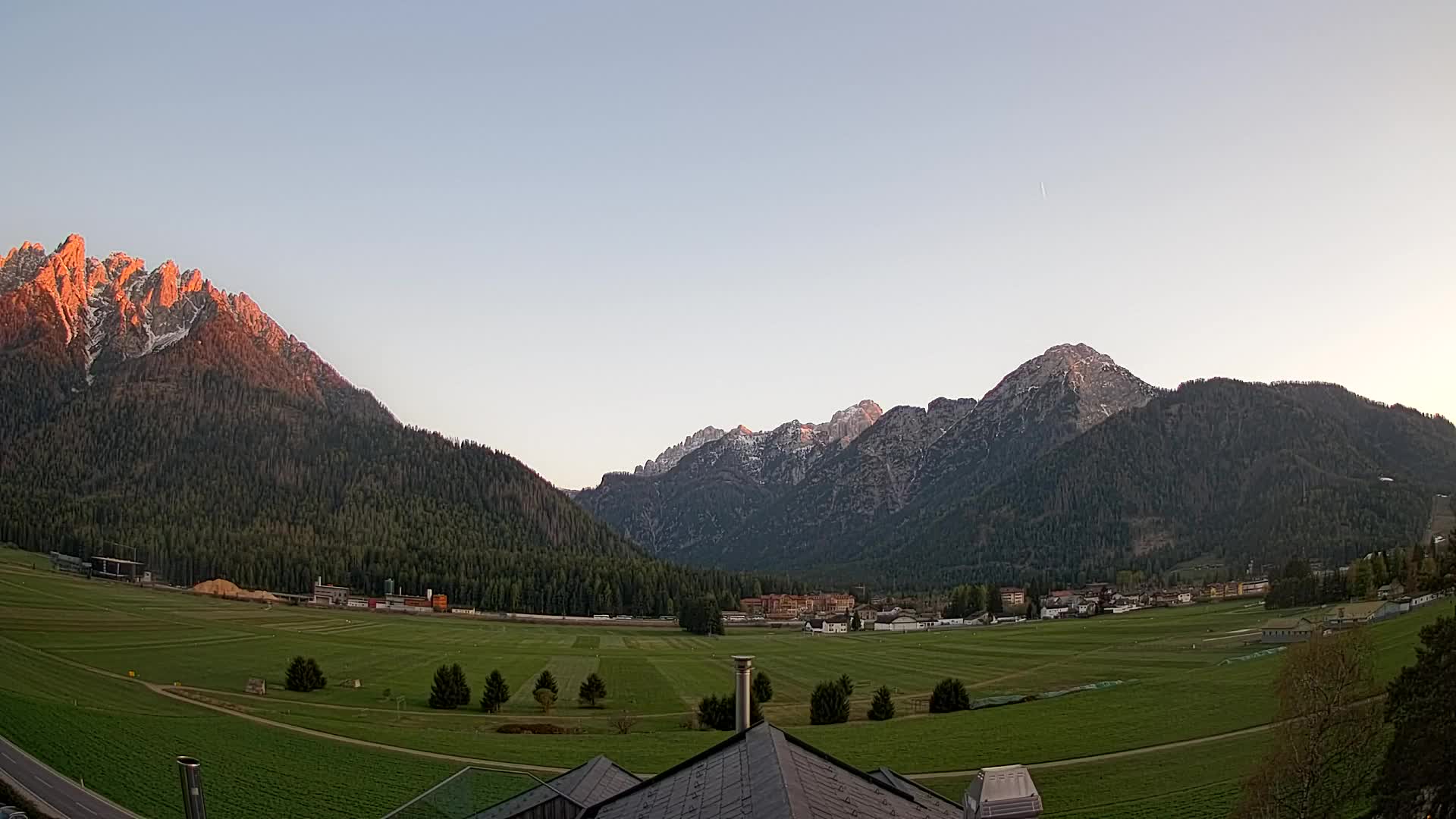 Webcam Toblach Dolomites – View from Hotel Rosengarten