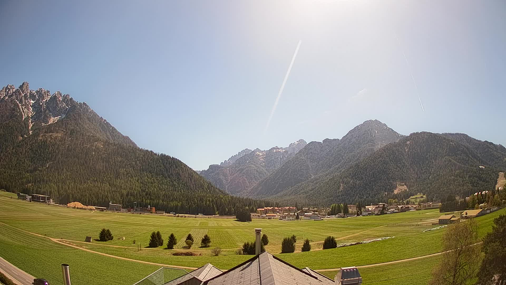Spletna kamera Toblach Dolomiti – Pogled iz hotela Rosengarten