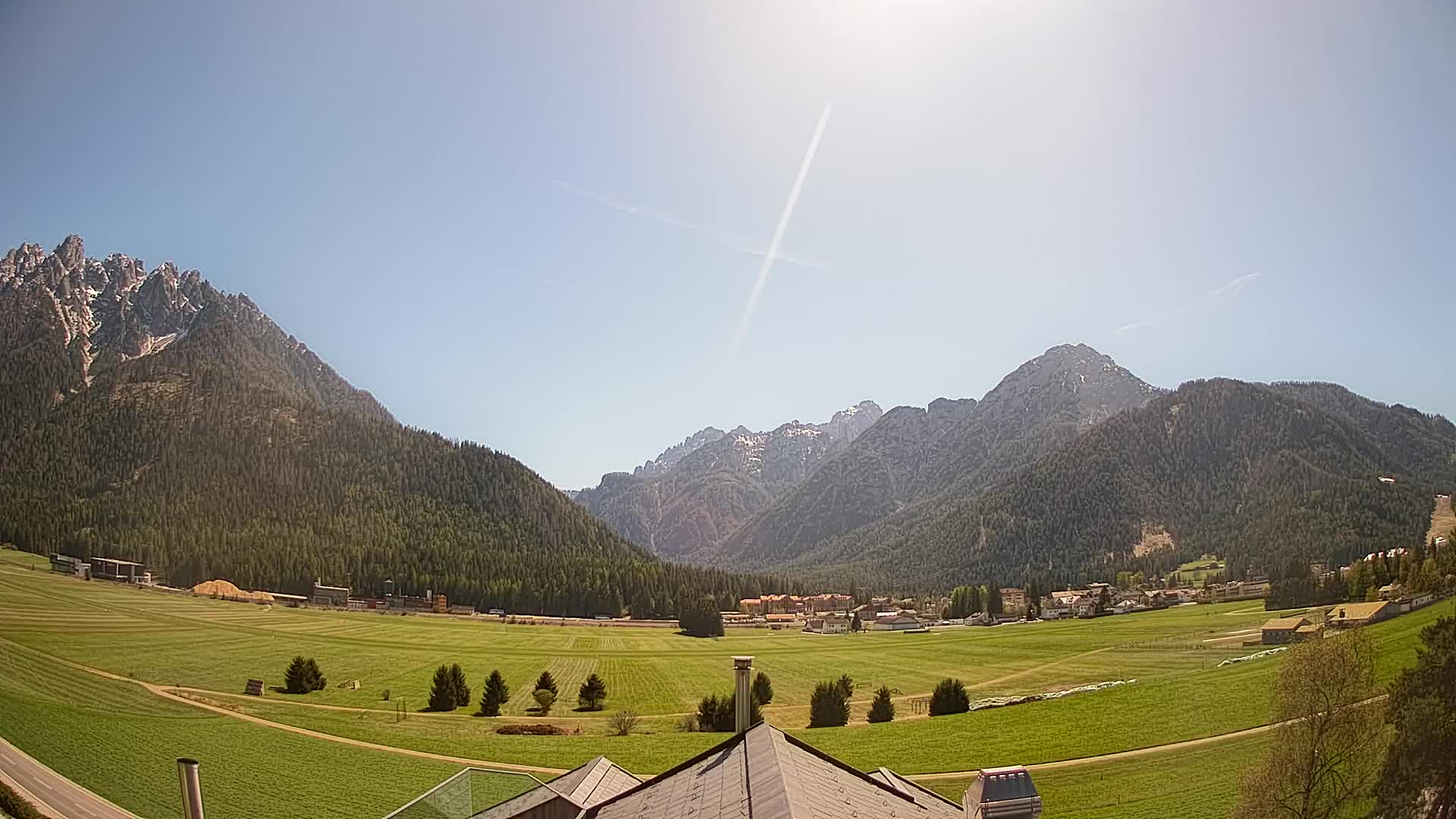 Spletna kamera Toblach Dolomiti – Pogled iz hotela Rosengarten