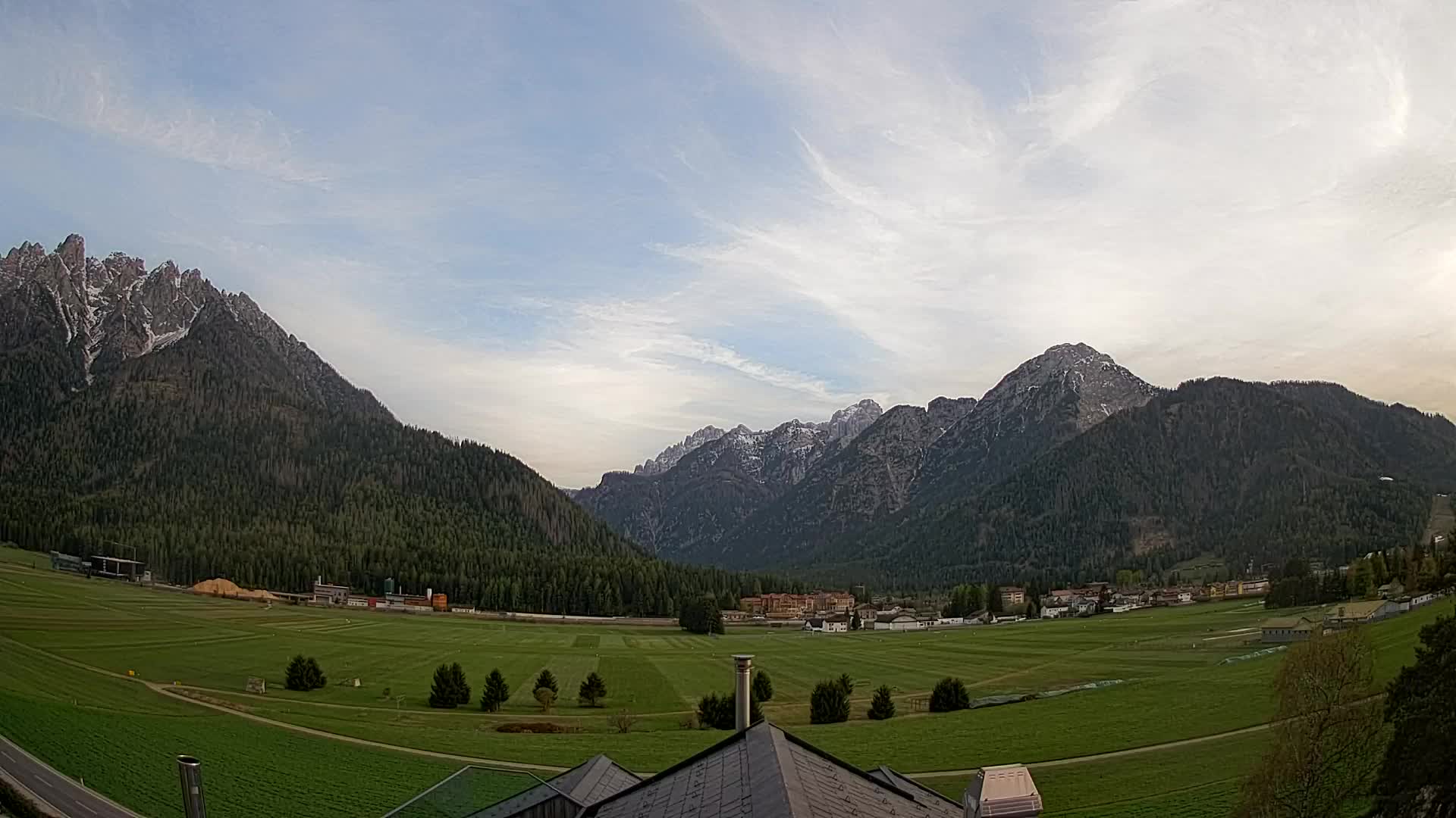 Webcam Toblach Dolomites – View from Hotel Rosengarten