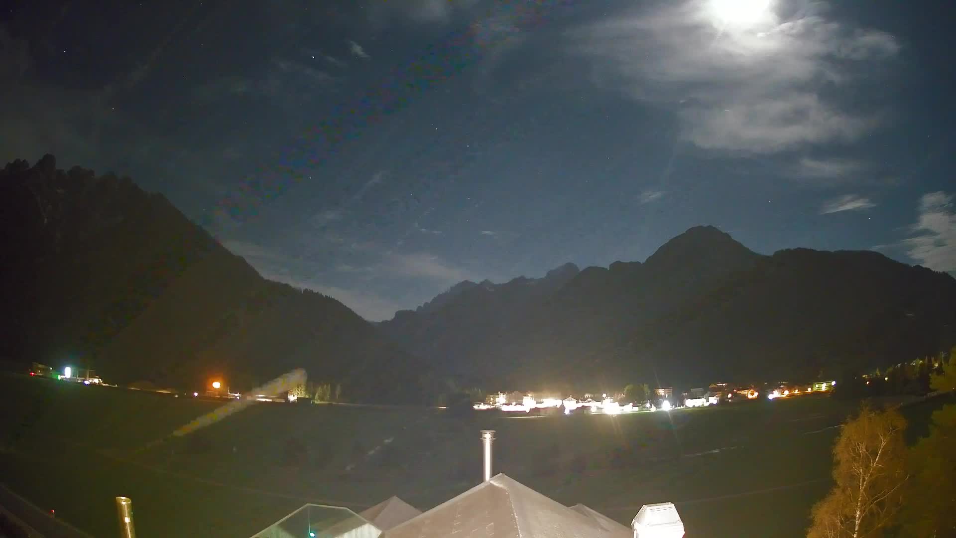 Spletna kamera Toblach Dolomiti – Pogled iz hotela Rosengarten