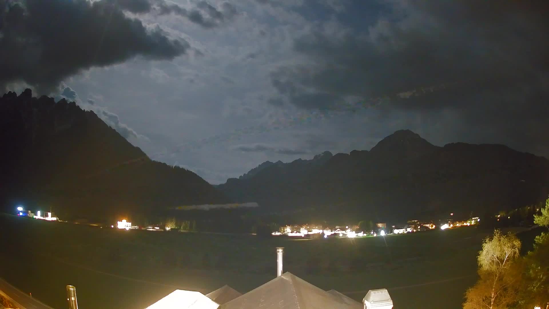 Webcam Toblach Dolomites – View from Hotel Rosengarten