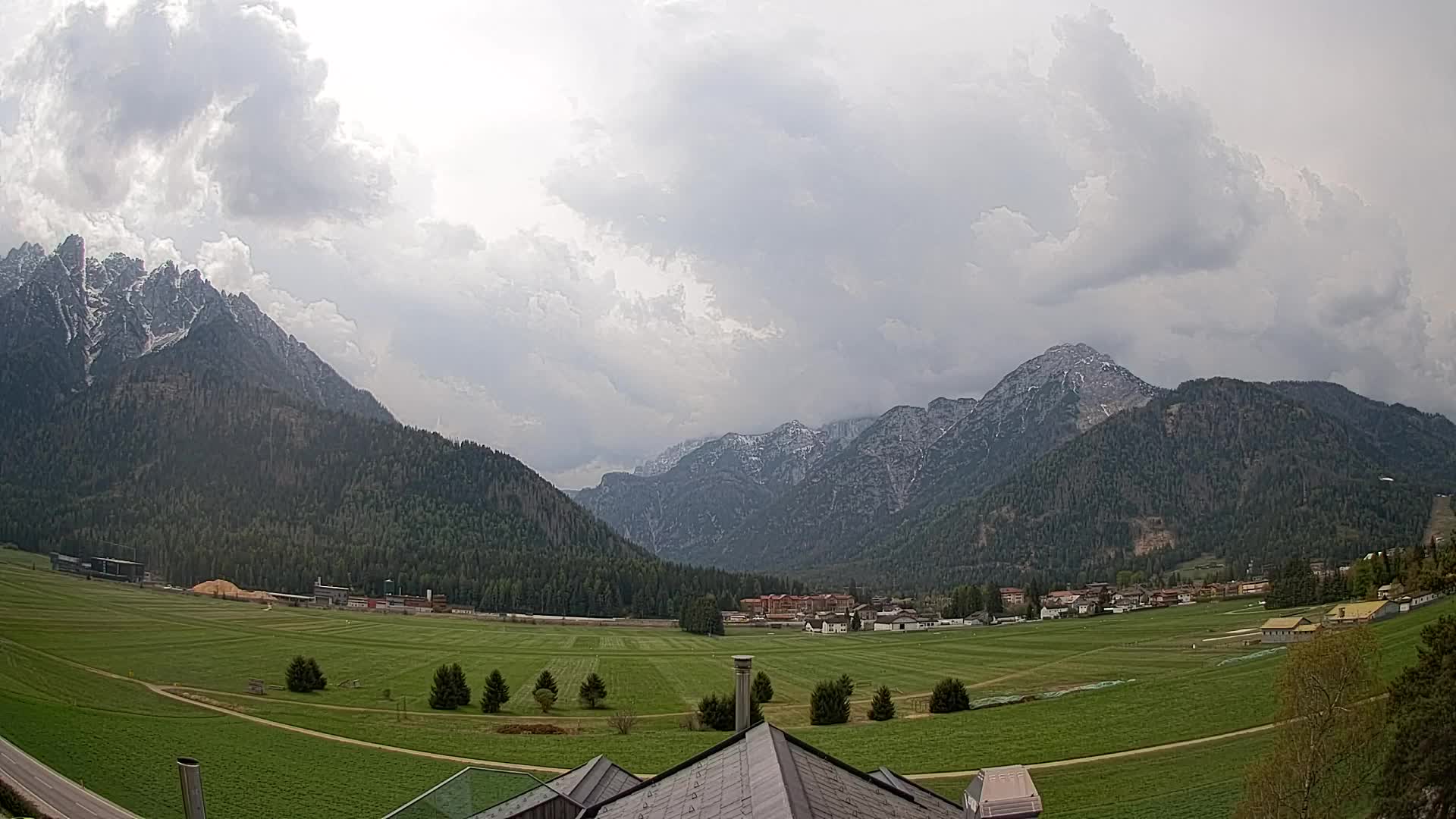 Webcam Toblach Dolomites – View from Hotel Rosengarten