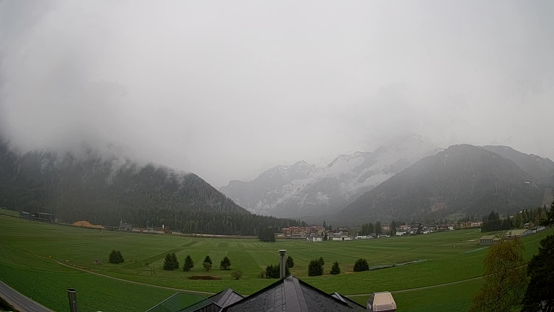 Webcam Toblach Dolomites – View from Hotel Rosengarten