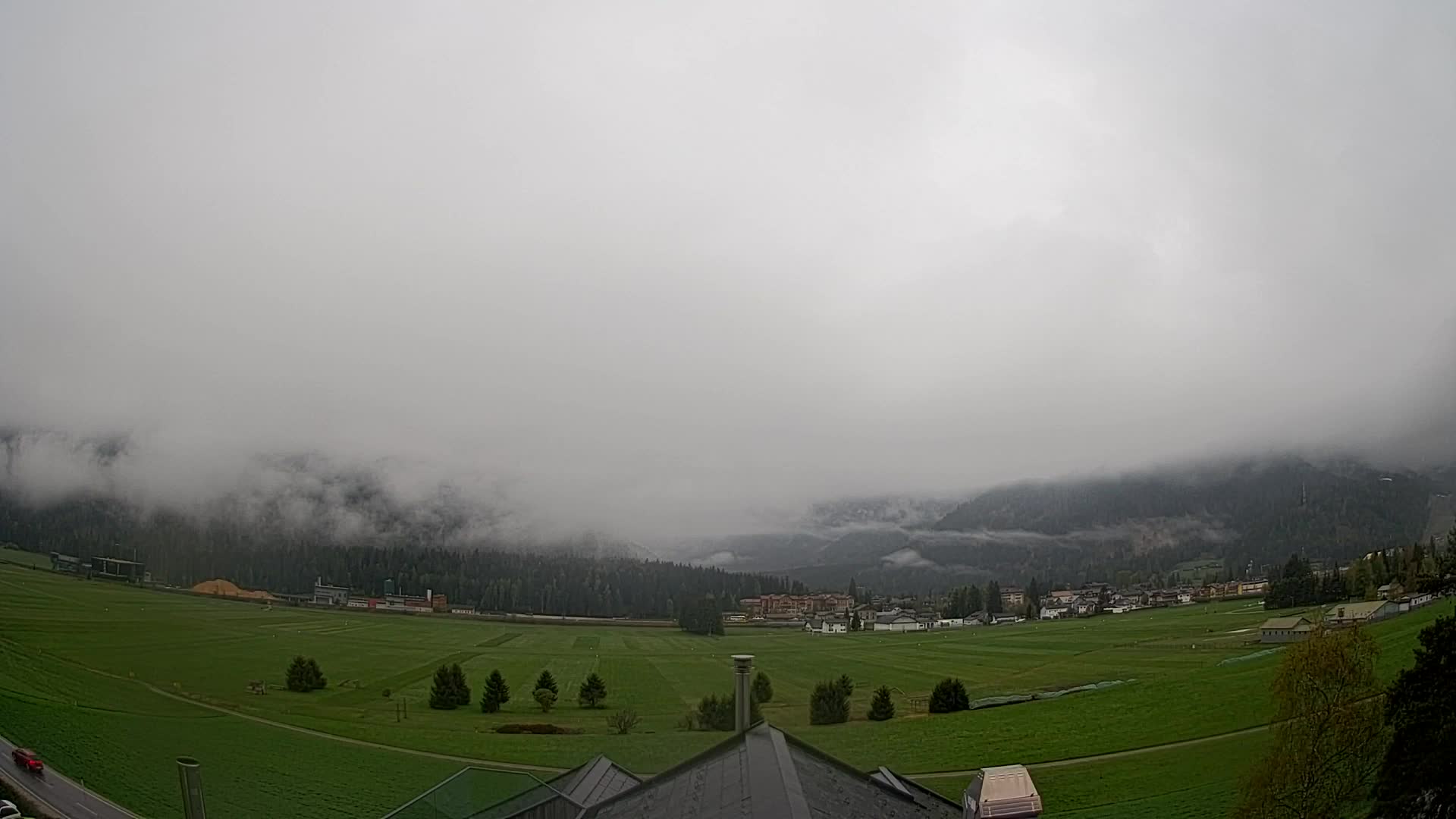 Web kamera Toblach Dolomiti – Pogled s Hotela Rosengarten