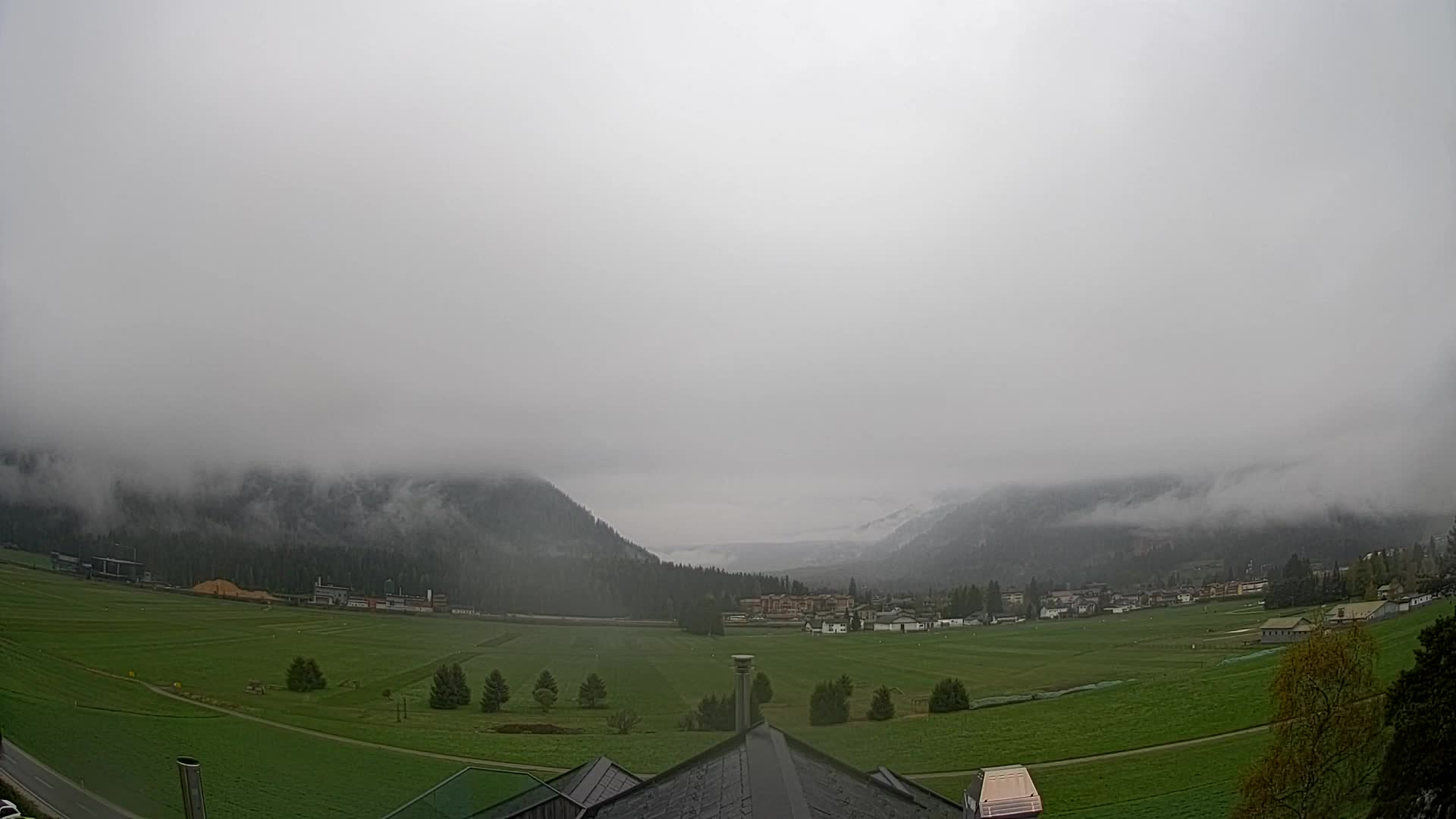 Web kamera Toblach Dolomiti – Pogled s Hotela Rosengarten