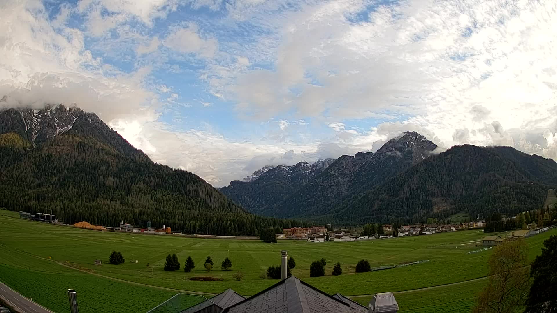 Webcam Dobbiaco Dolomiti – Vista dall’Hotel Rosengarten