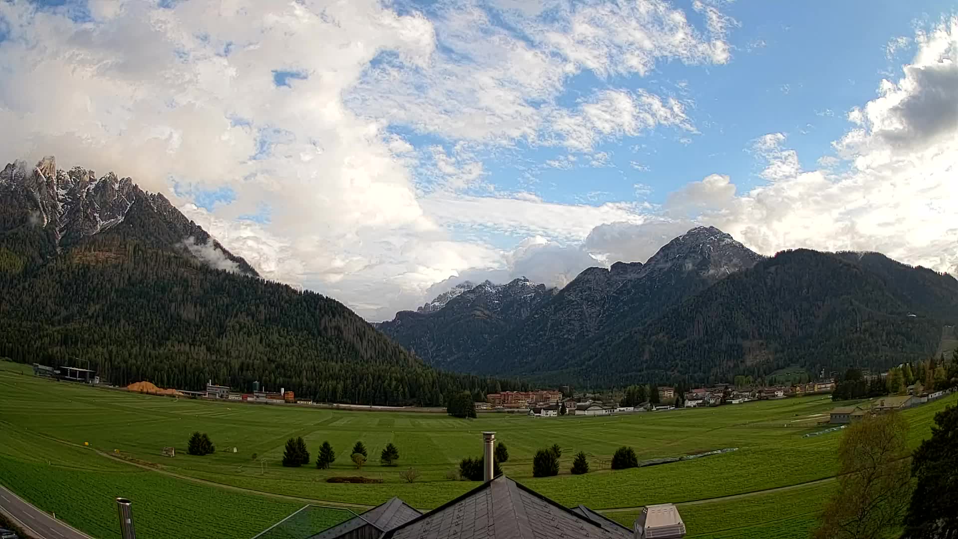 Webcam Dobbiaco Dolomiti – Vista dall’Hotel Rosengarten