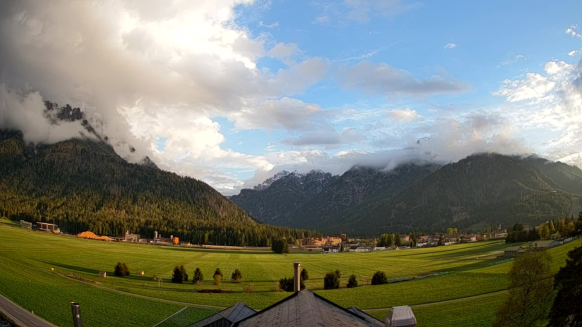Webcam Dobbiaco Dolomiti – Vista dall’Hotel Rosengarten