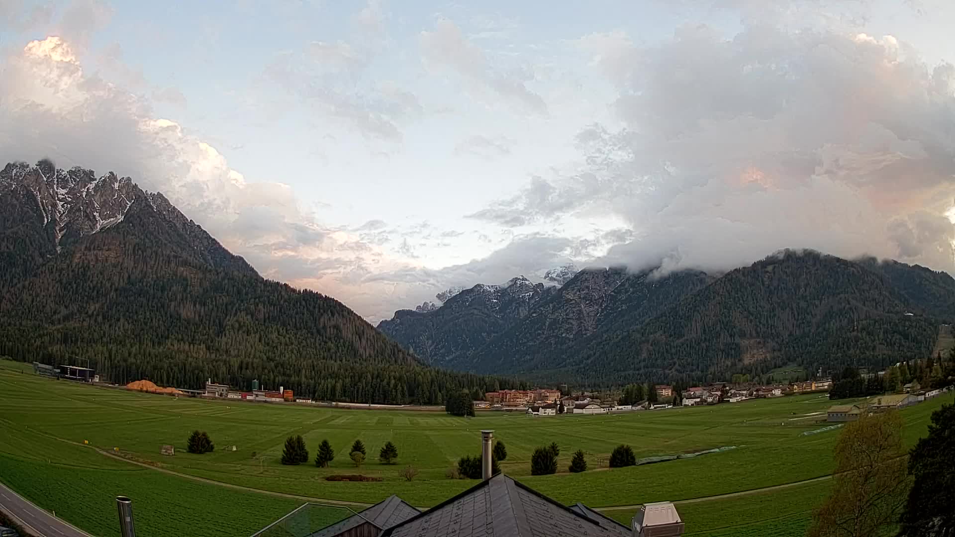 Webcam Dobbiaco Dolomiti – Vista dall’Hotel Rosengarten