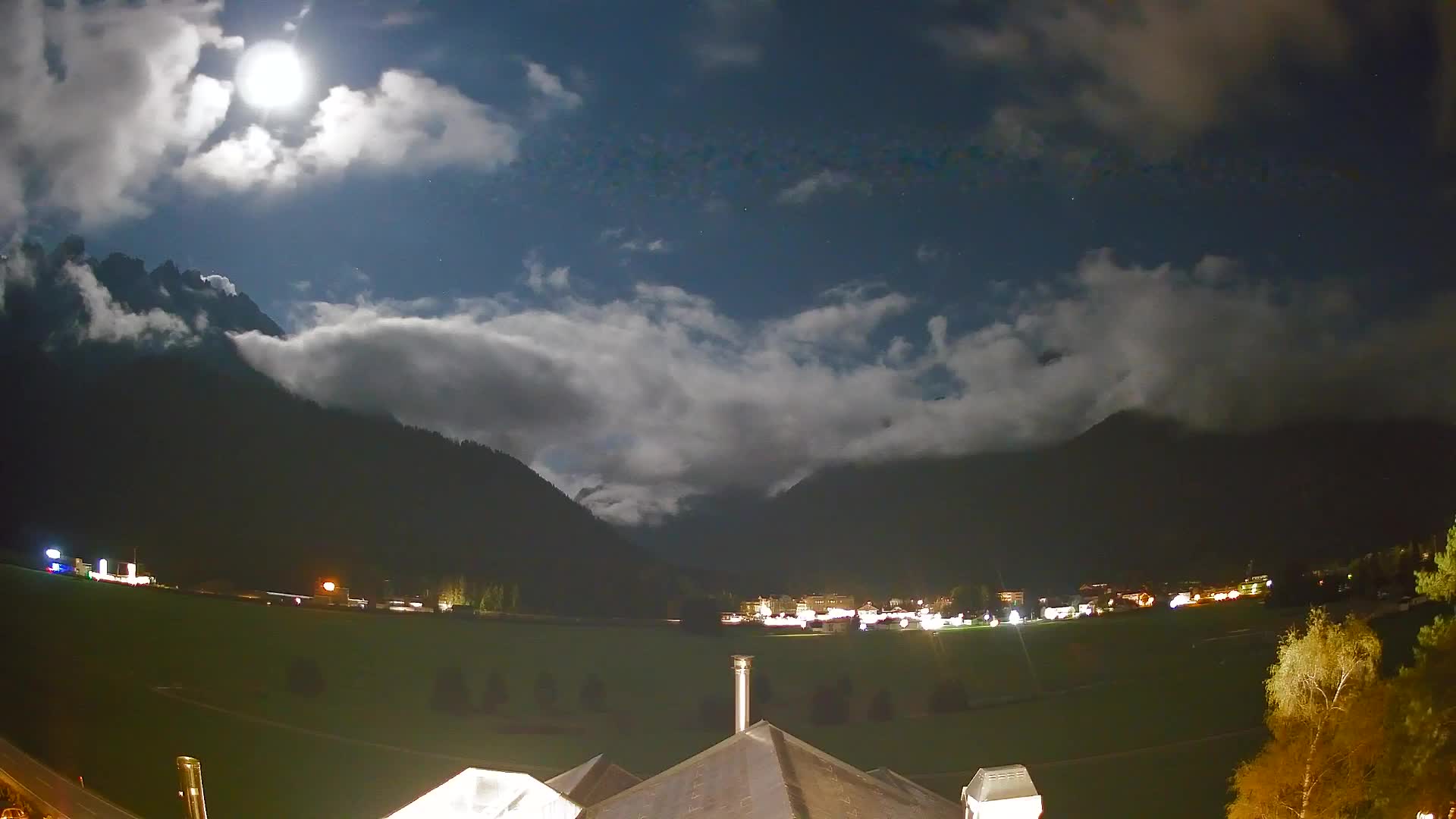 Webcam Toblach Dolomites – View from Hotel Rosengarten