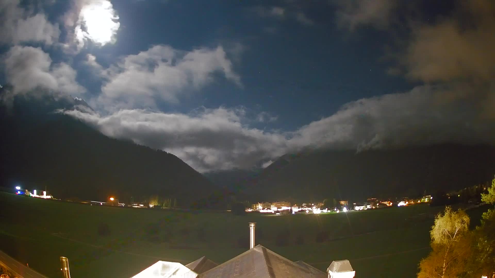 Webcam Toblach Dolomites – View from Hotel Rosengarten