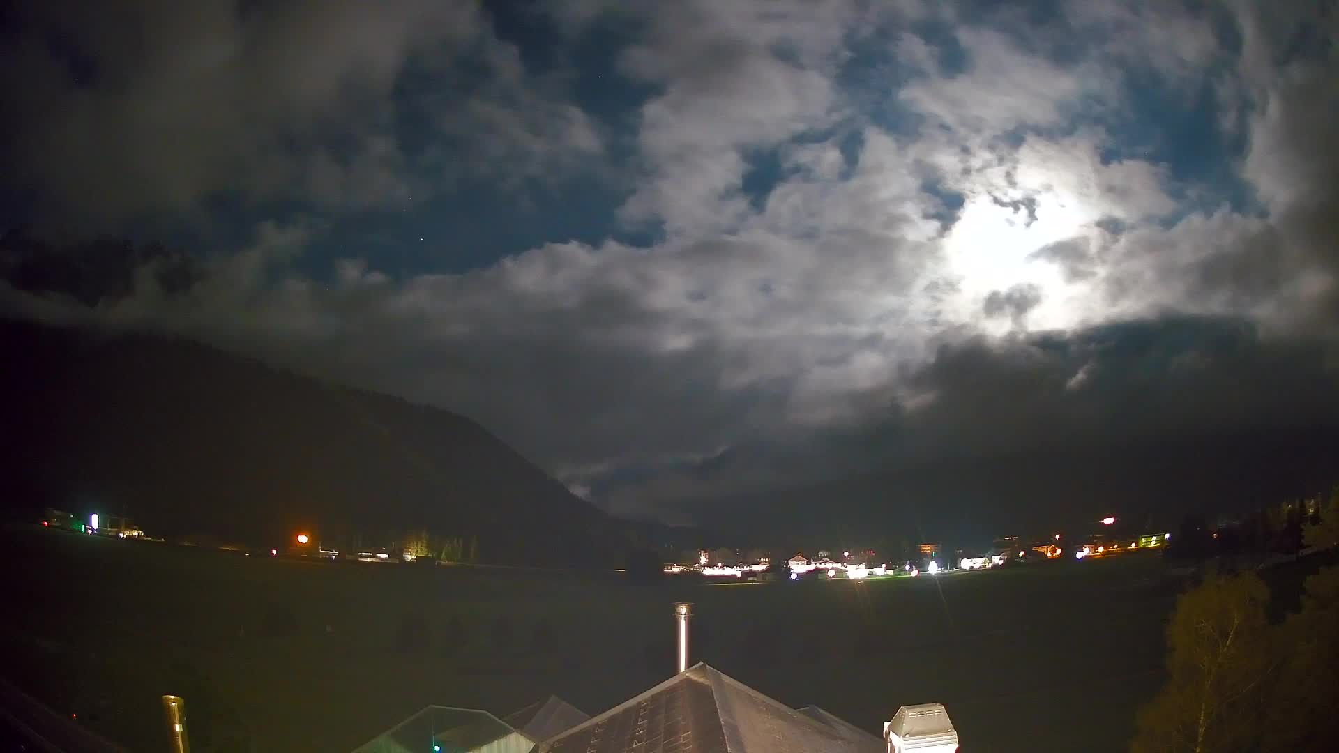 Spletna kamera Toblach Dolomiti – Pogled iz hotela Rosengarten