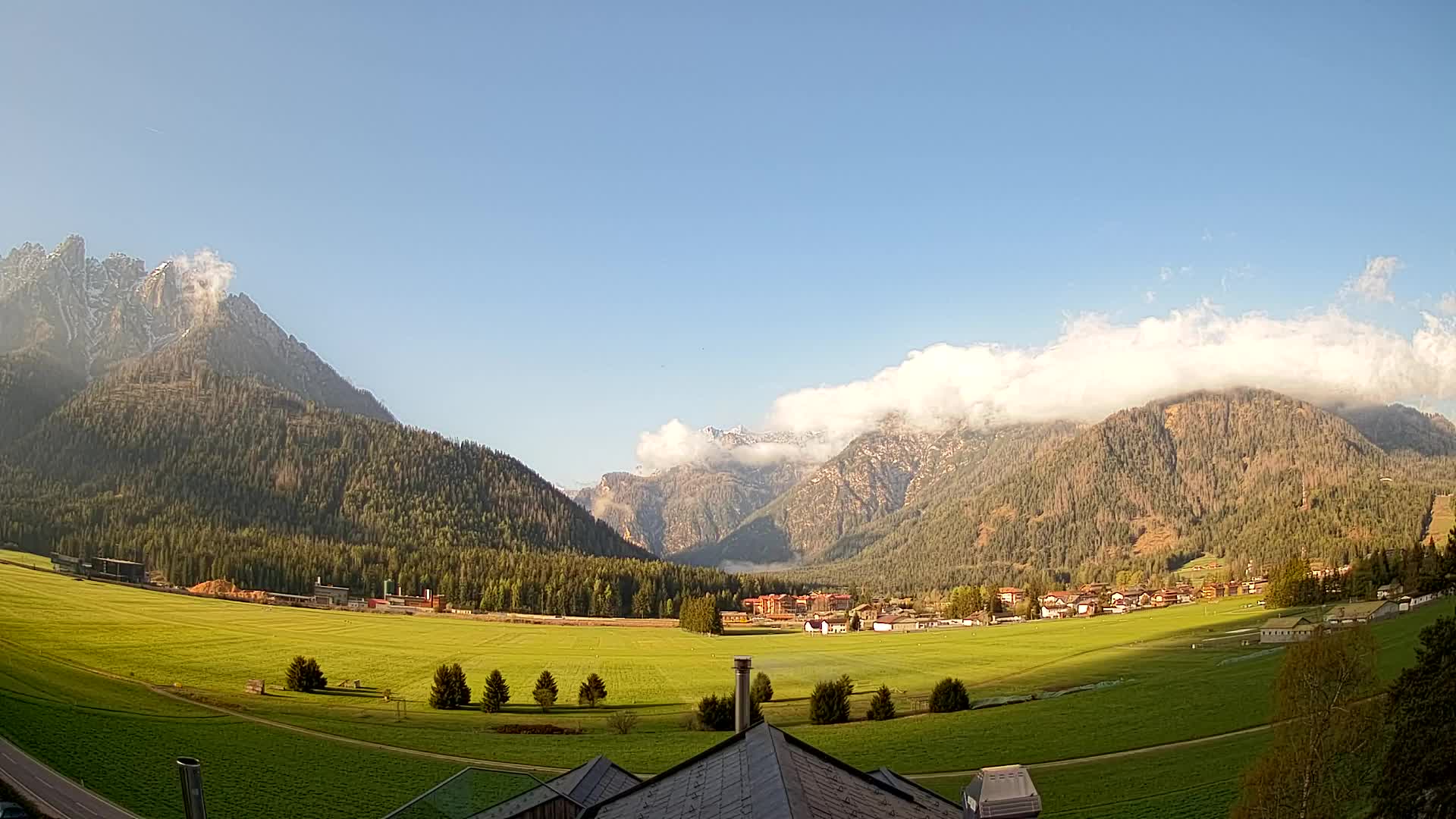 Webcam Toblach Dolomites – View from Hotel Rosengarten