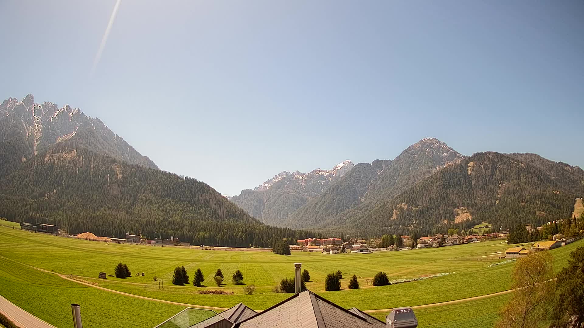 Web kamera Toblach Dolomiti – Pogled s Hotela Rosengarten