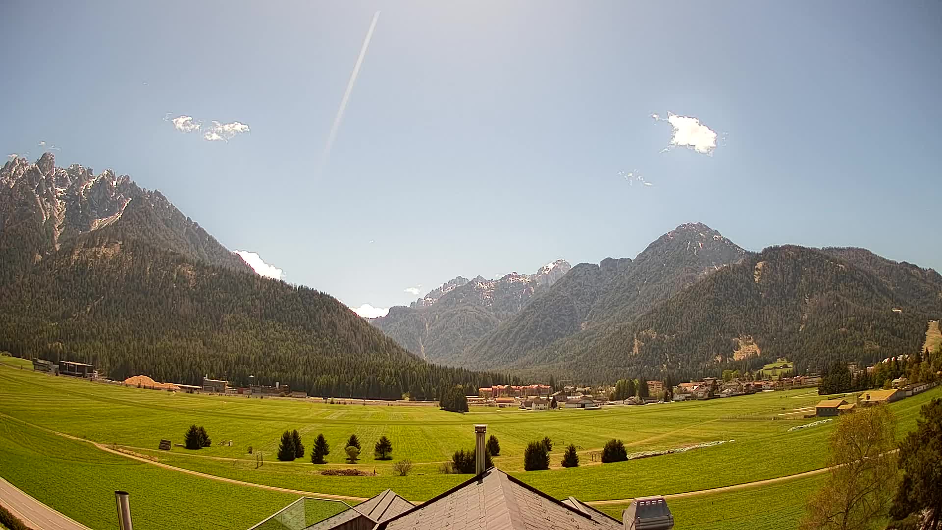 Web kamera Toblach Dolomiti – Pogled s Hotela Rosengarten