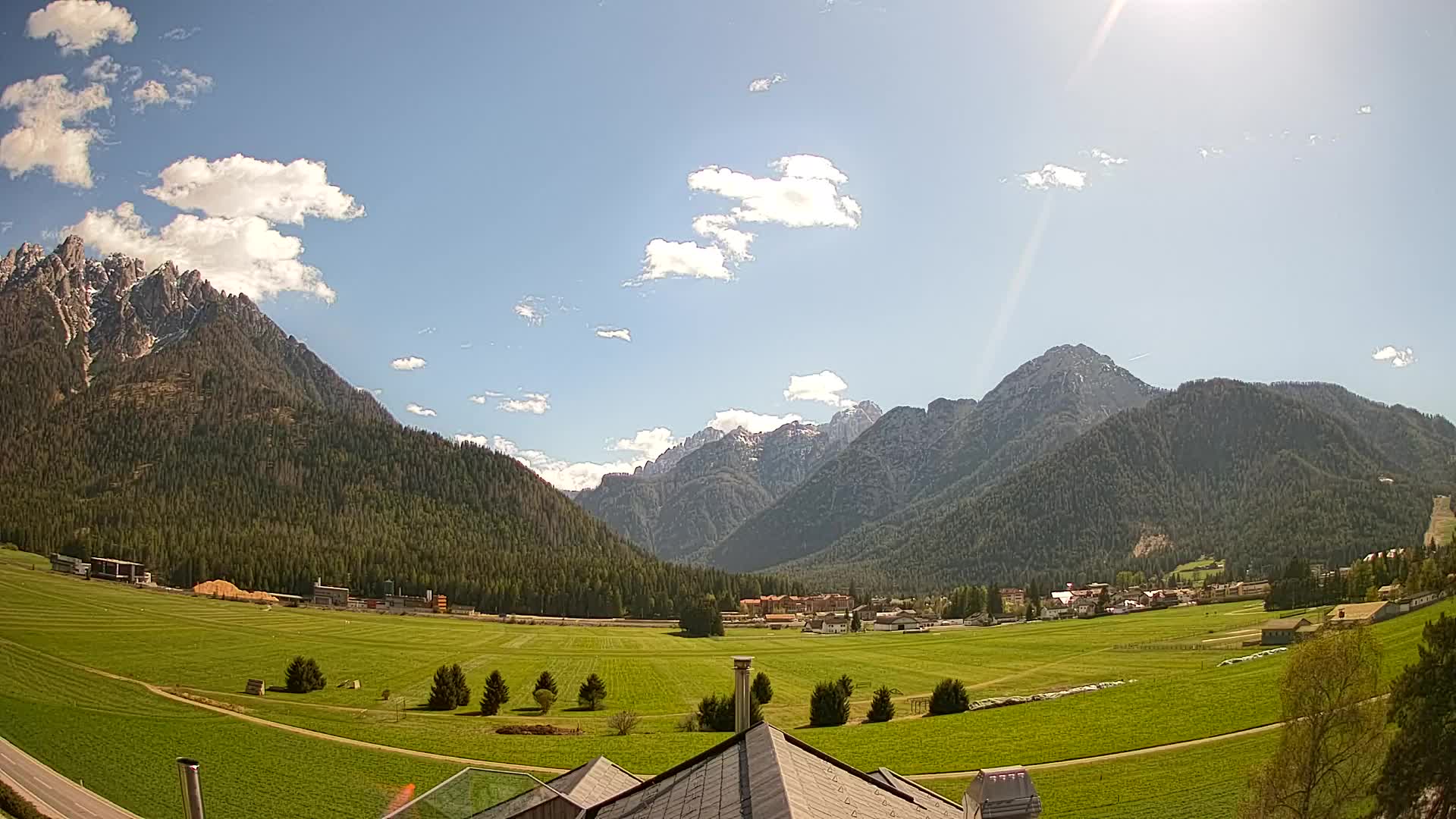 Webcam Toblach Dolomites – View from Hotel Rosengarten