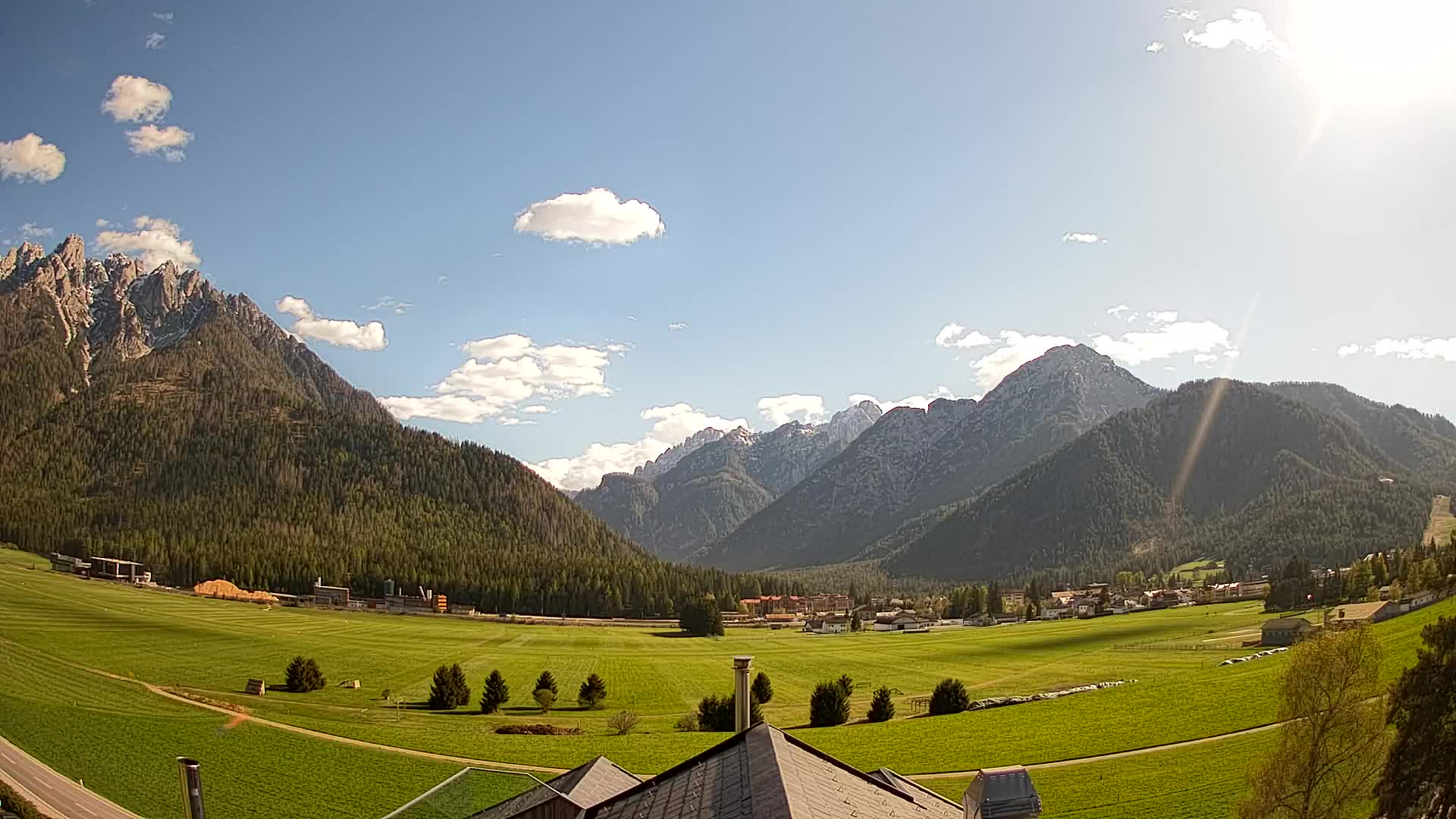 Webcam Toblach Dolomites – View from Hotel Rosengarten