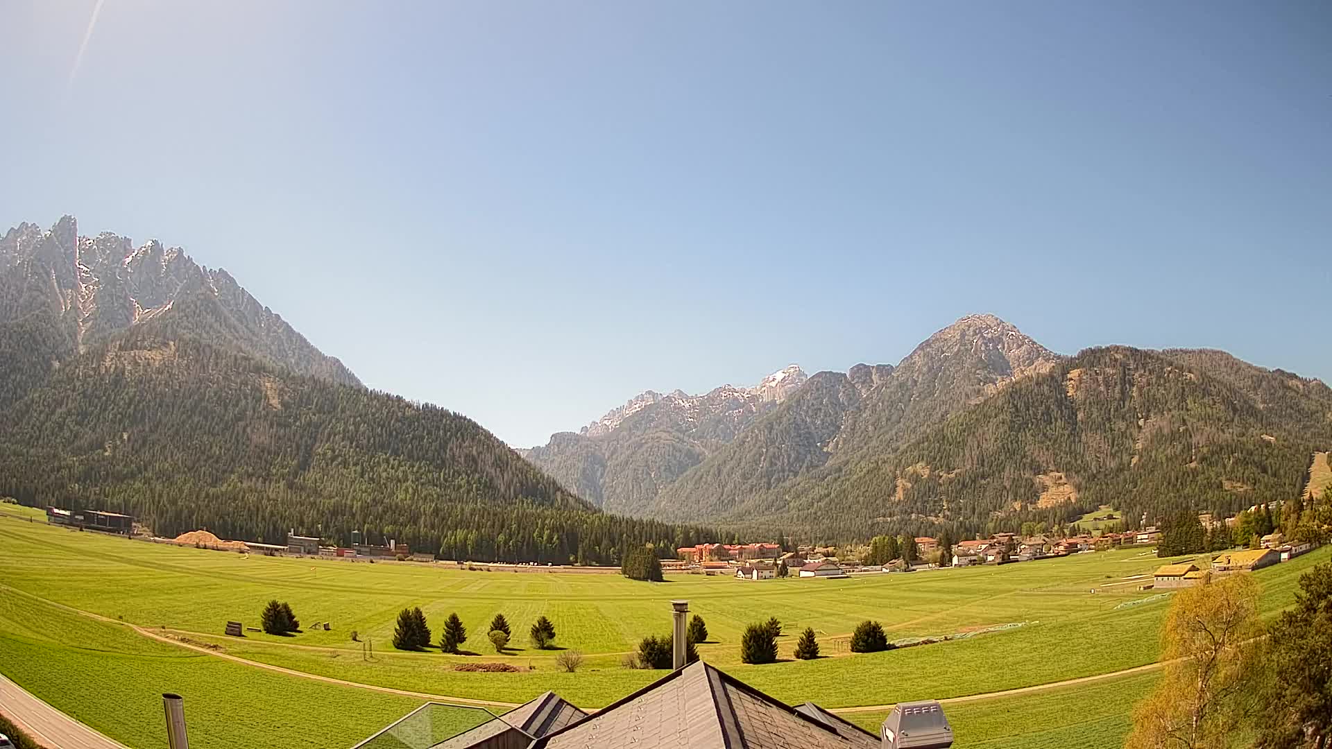Webcam Toblach Dolomites – View from Hotel Rosengarten