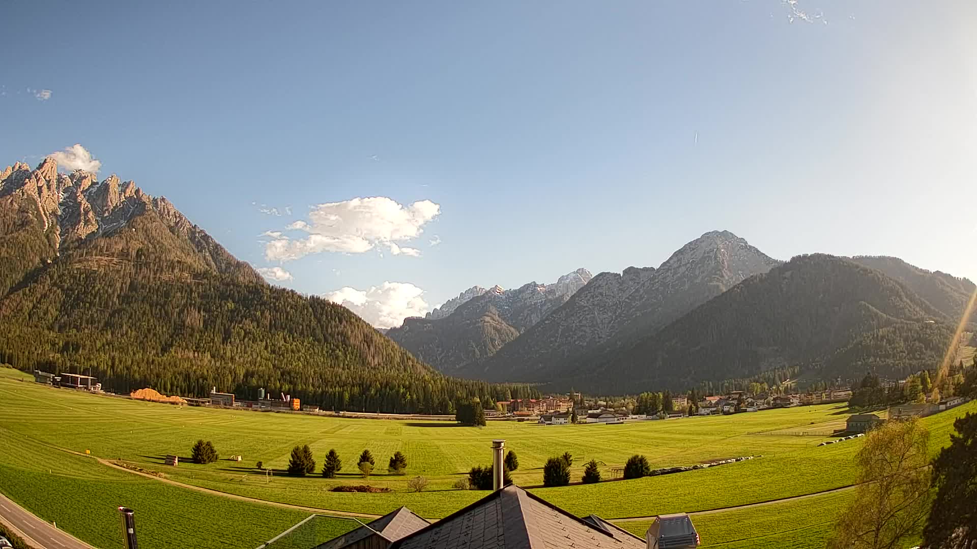 Webcam Toblach Dolomites – View from Hotel Rosengarten