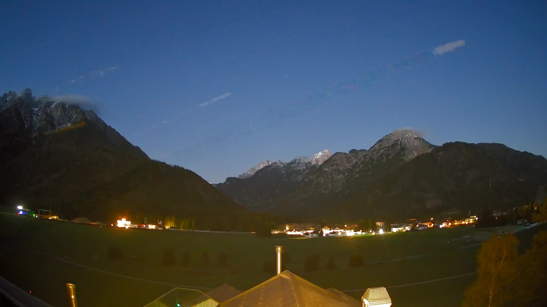 Web kamera Toblach Dolomiti – Pogled s Hotela Rosengarten