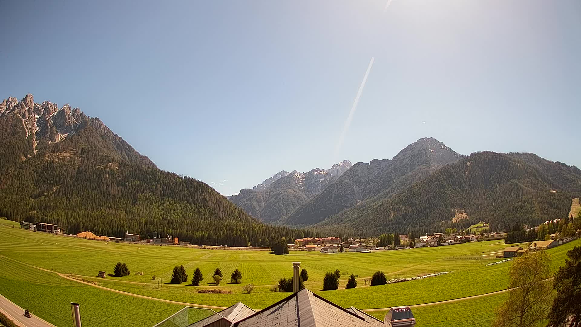 Web kamera Toblach Dolomiti – Pogled s Hotela Rosengarten