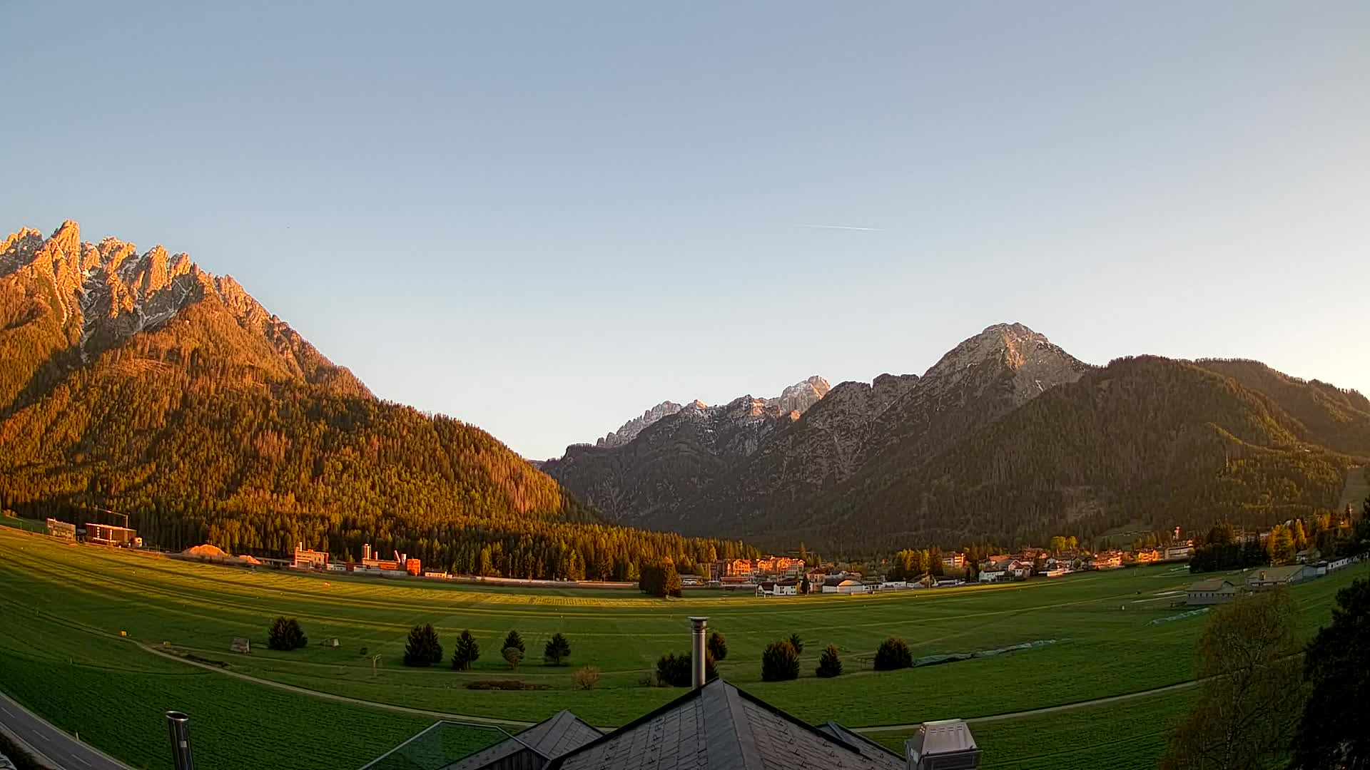 Webcam Toblach Dolomites – View from Hotel Rosengarten