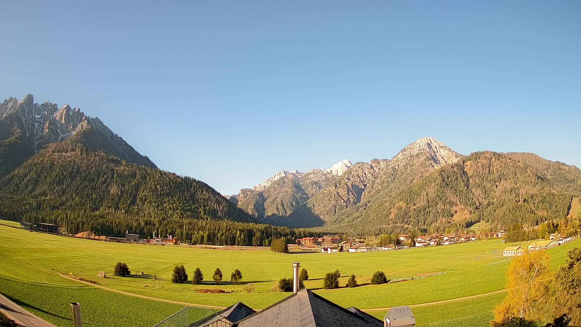 Webcam Toblach Dolomites – View from Hotel Rosengarten