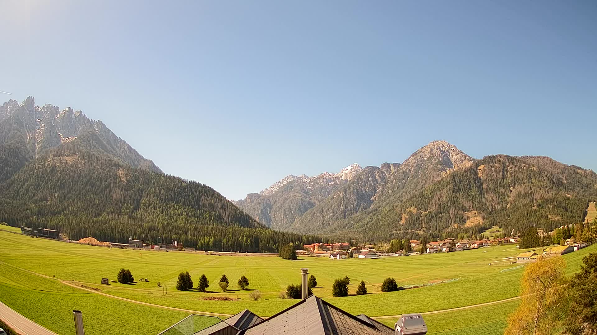 Webcam Toblach Dolomites – View from Hotel Rosengarten