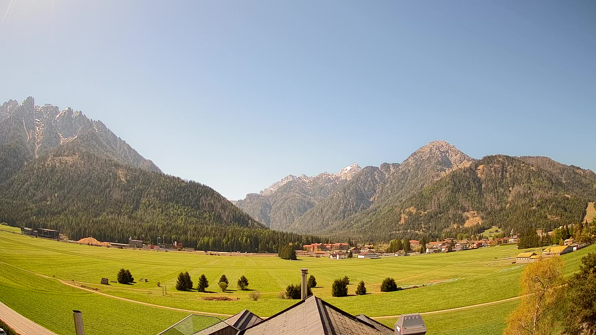 Webcam Toblach Dolomites – View from Hotel Rosengarten
