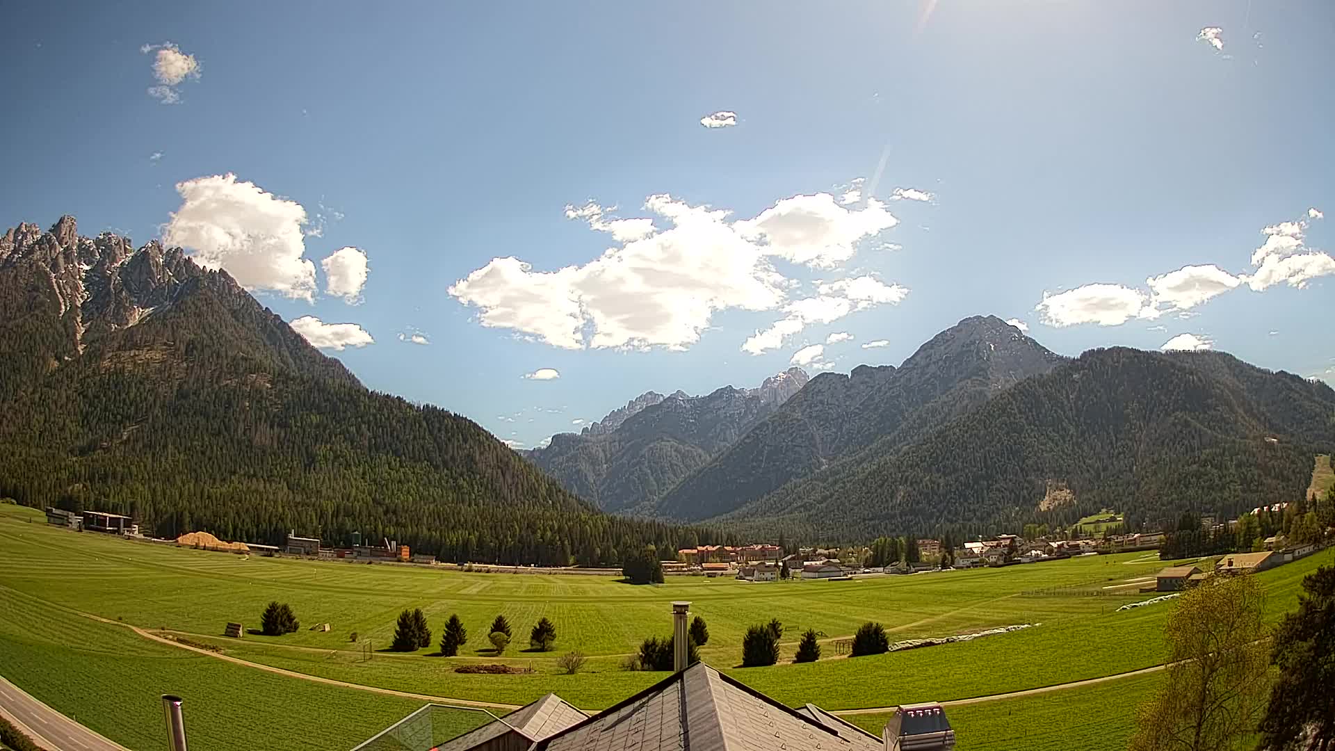 Webcam Toblach Dolomites – View from Hotel Rosengarten