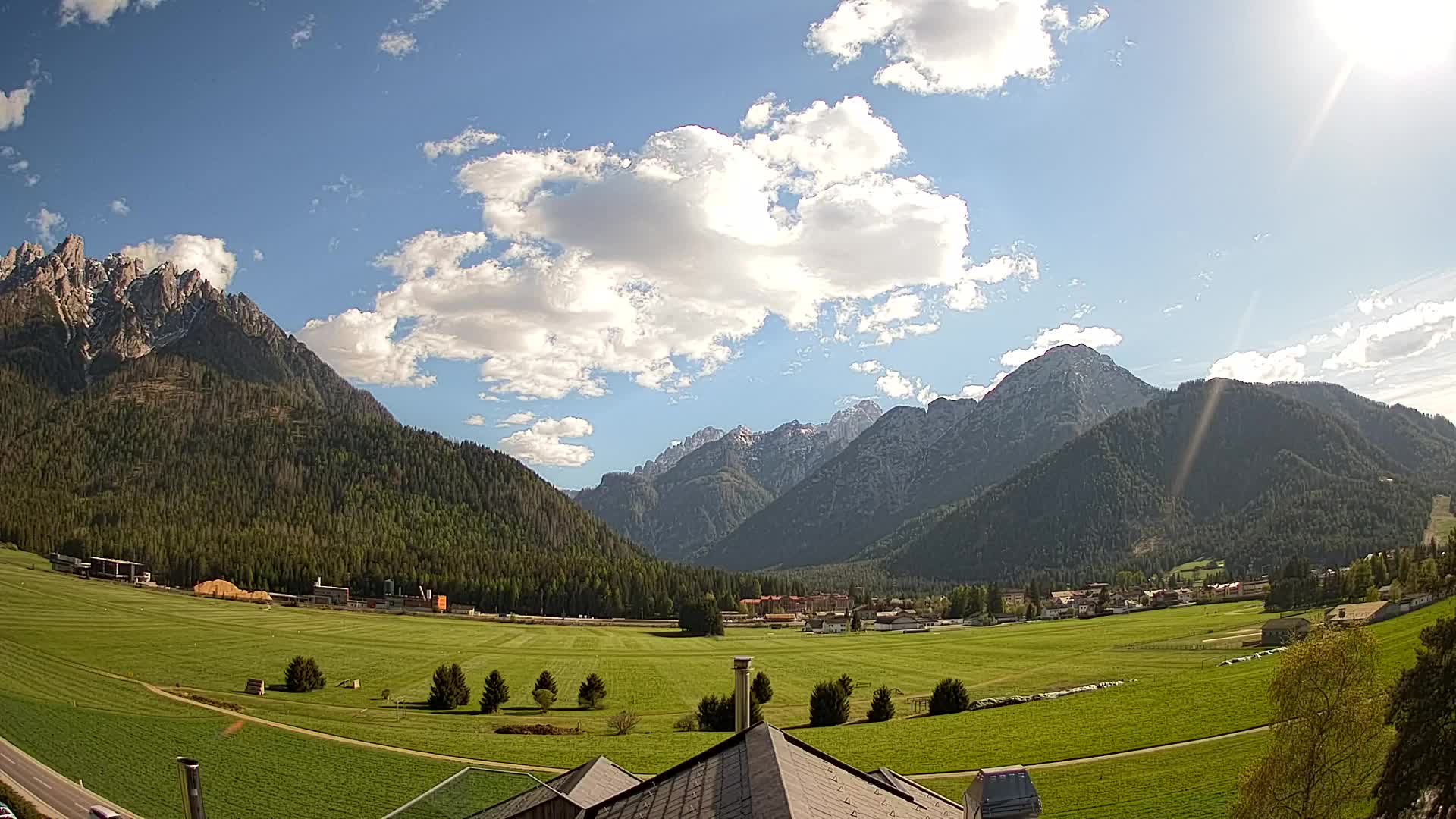 Webcam Toblach Dolomites – View from Hotel Rosengarten