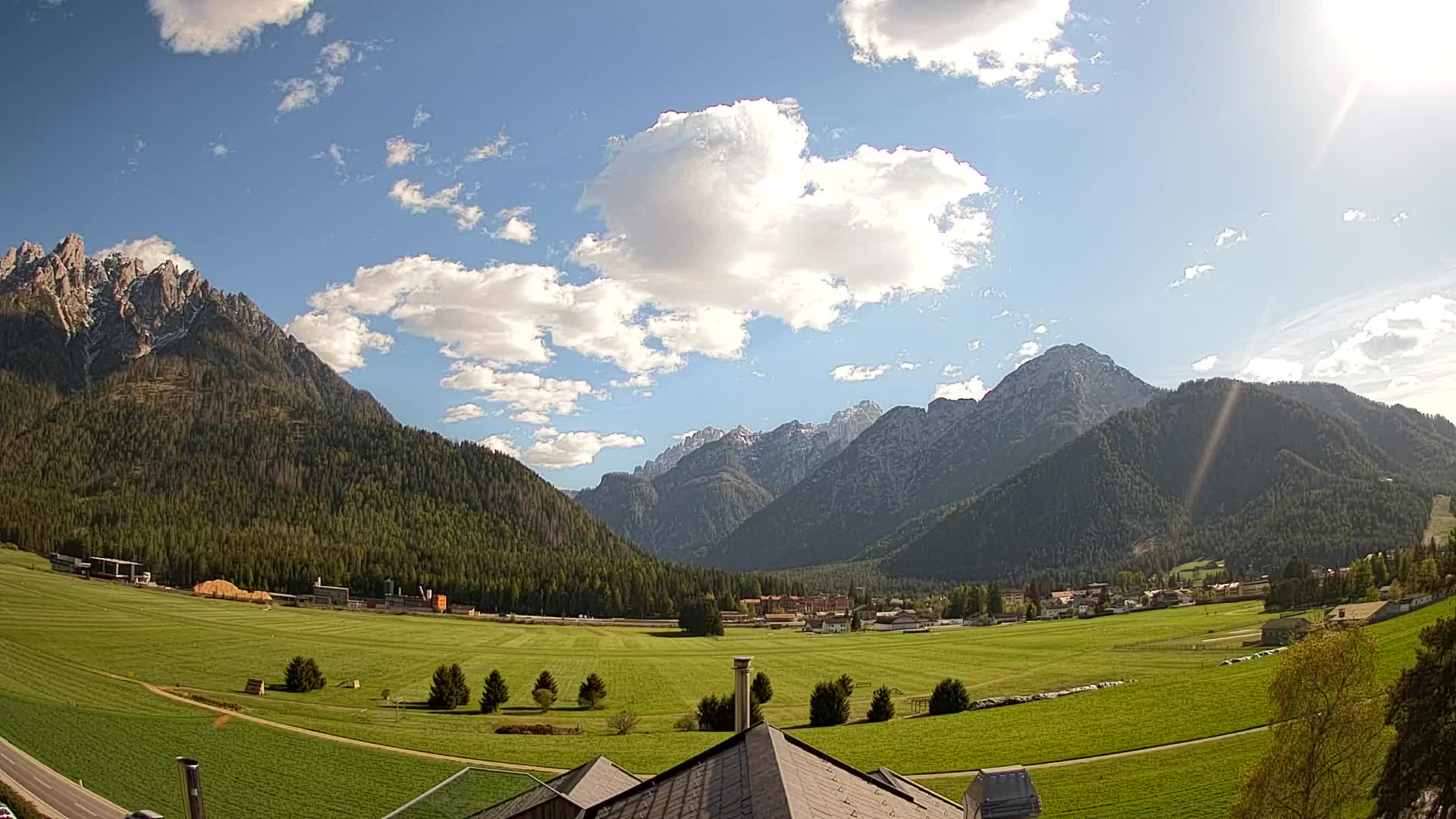 Webcam Toblach Dolomites – View from Hotel Rosengarten
