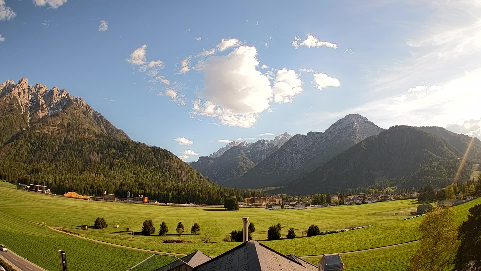 Webcam Toblach Dolomites – View from Hotel Rosengarten
