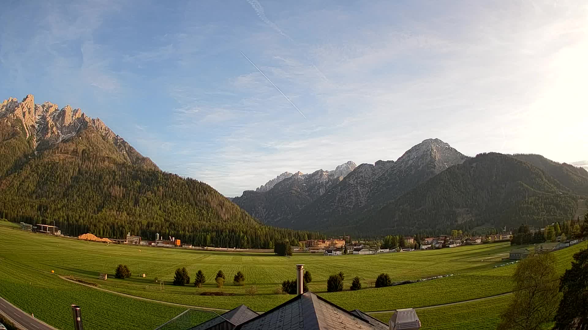 Spletna kamera Toblach Dolomiti – Pogled iz hotela Rosengarten