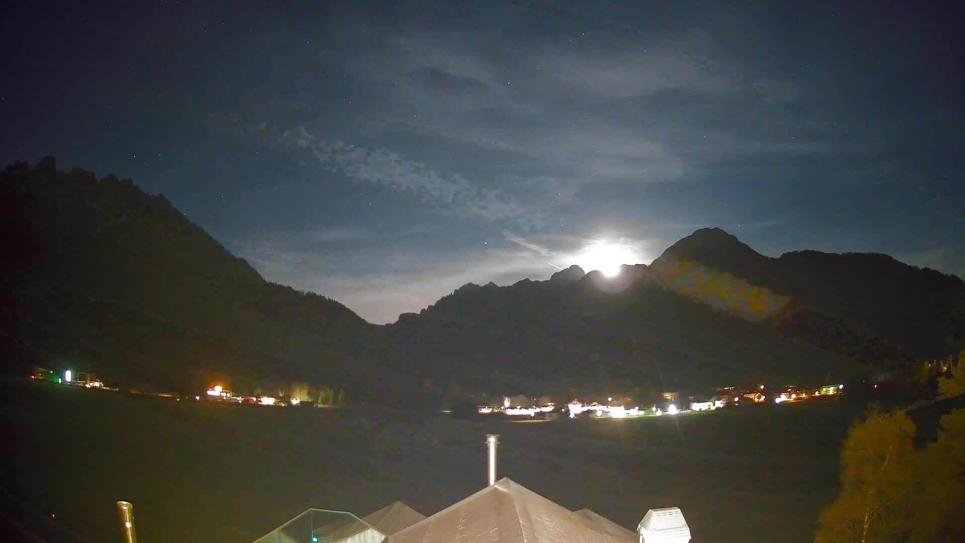 Web kamera Toblach Dolomiti – Pogled s Hotela Rosengarten