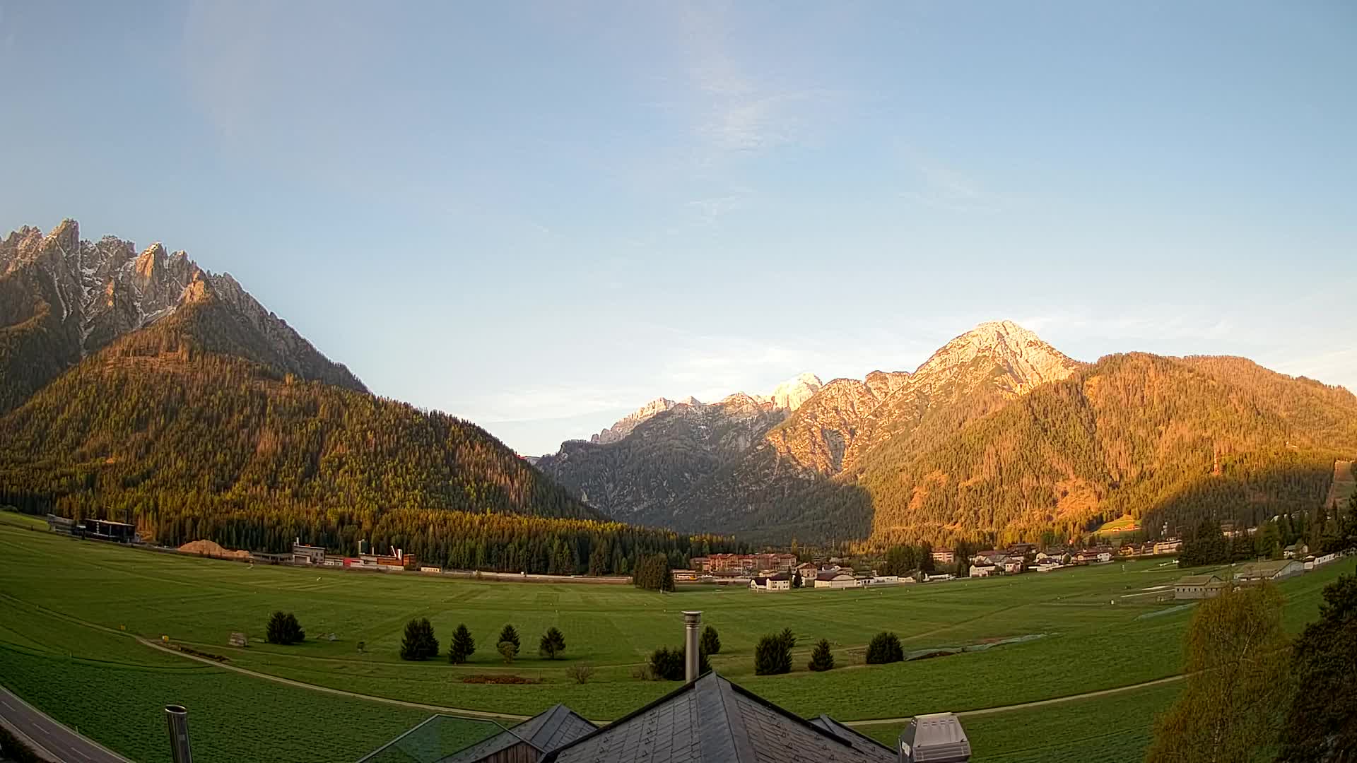 Webcam Toblach Dolomites – View from Hotel Rosengarten