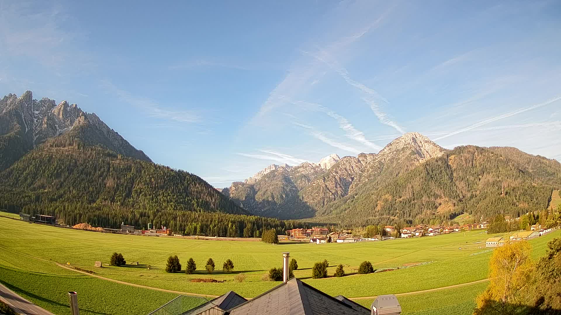 Web kamera Toblach Dolomiti – Pogled s Hotela Rosengarten