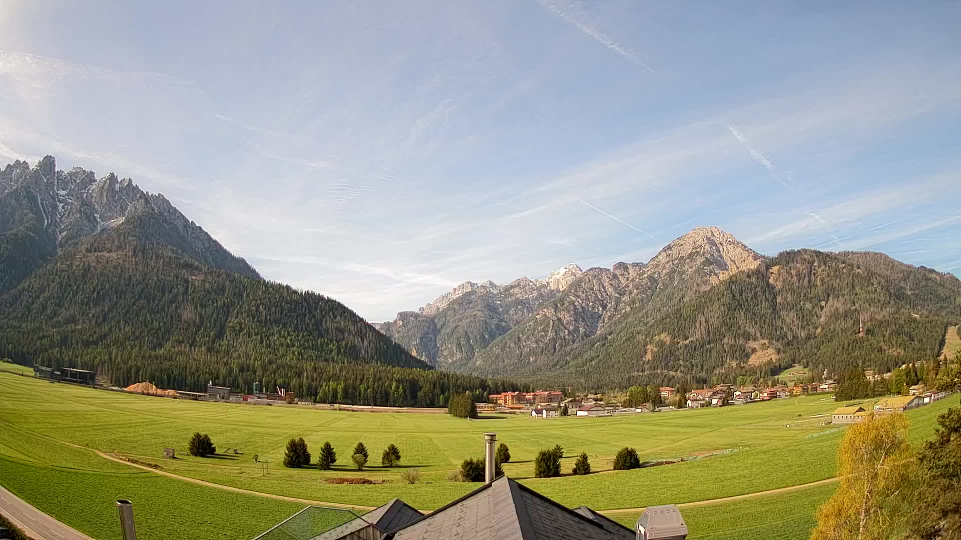 Web kamera Toblach Dolomiti – Pogled s Hotela Rosengarten