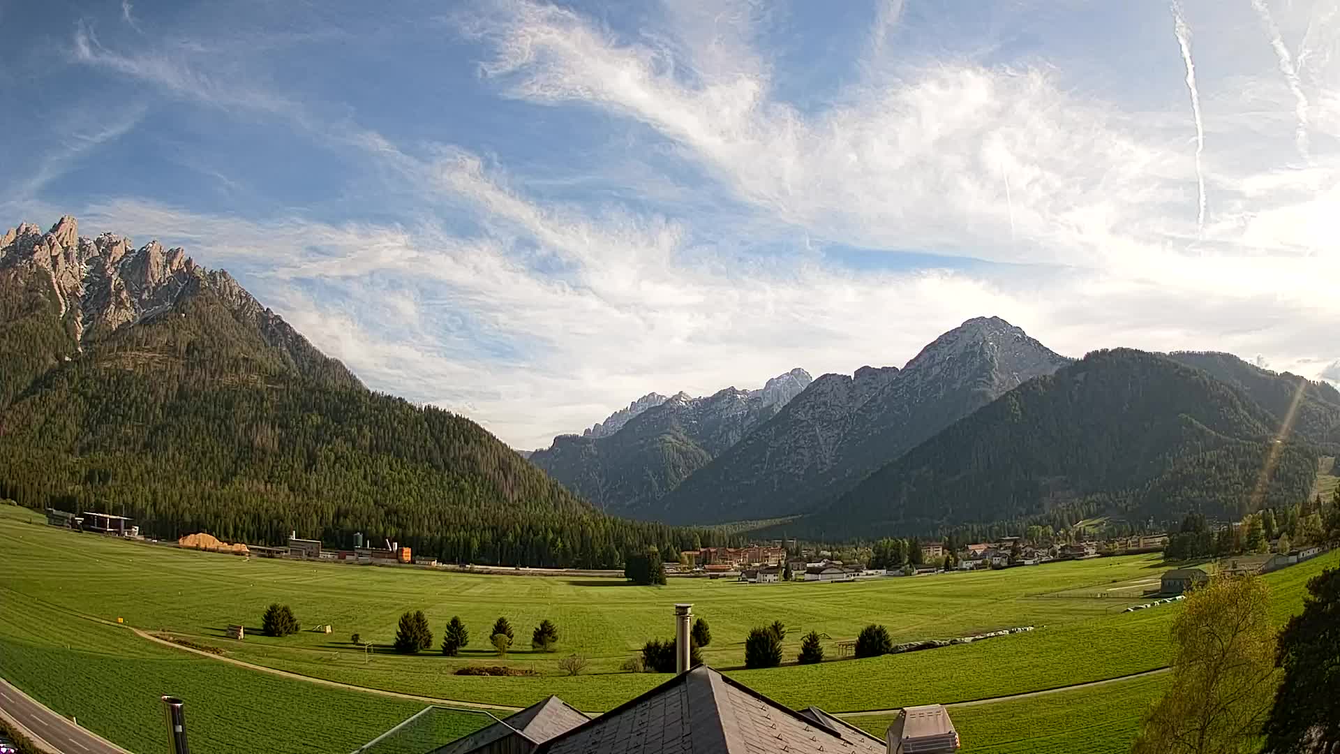 Webcam Toblach Dolomites – View from Hotel Rosengarten