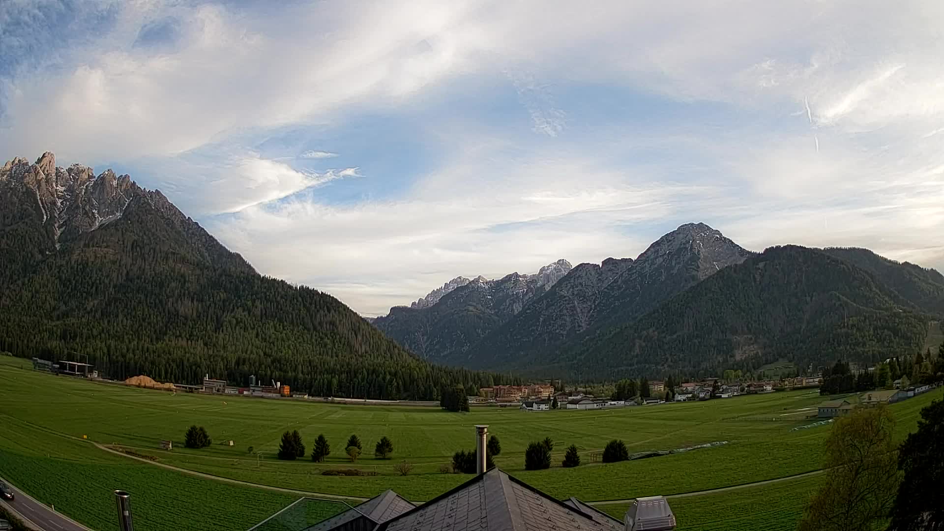 Webcam Toblach Dolomites – View from Hotel Rosengarten