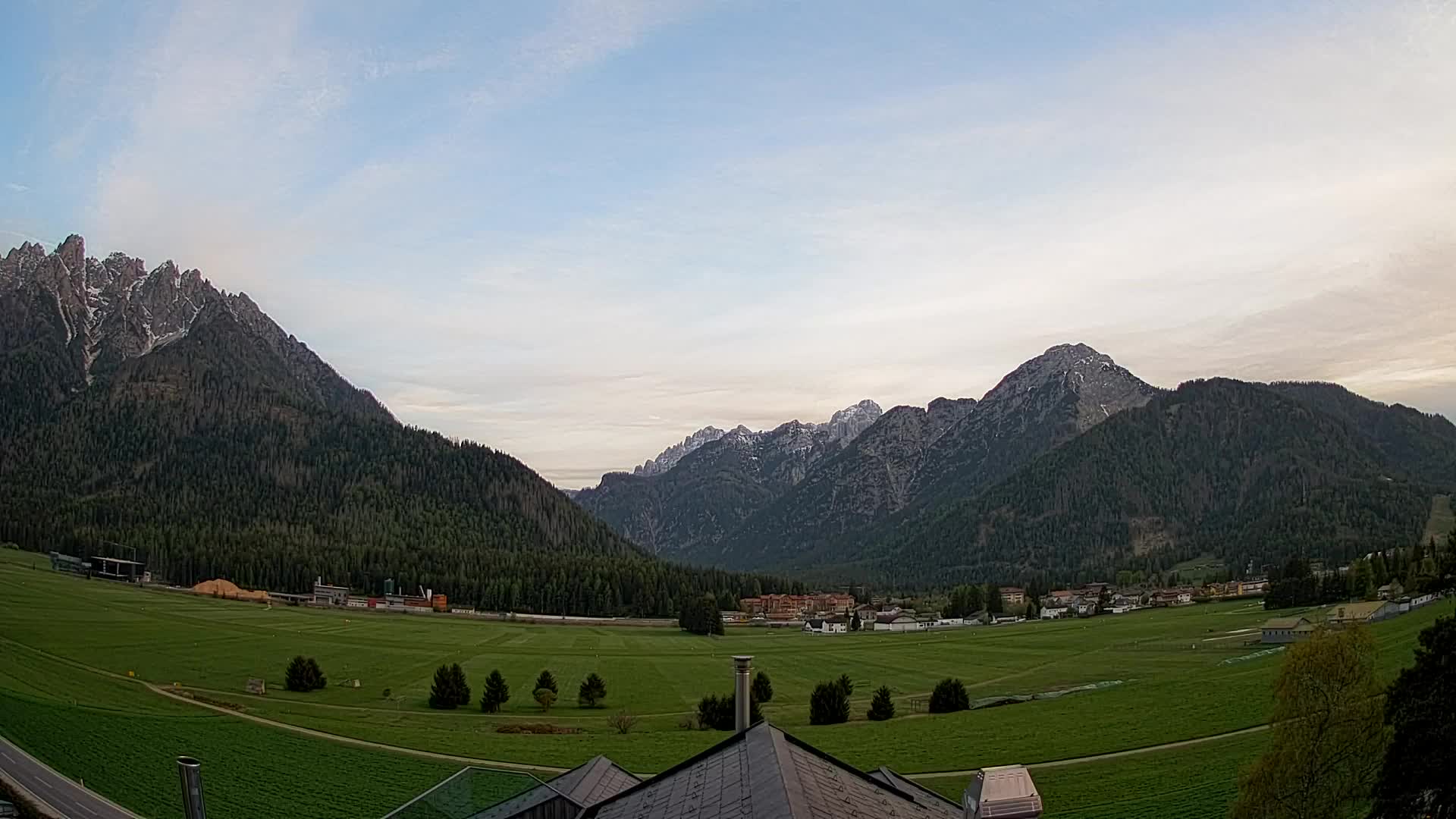 Webcam Toblach Dolomites – View from Hotel Rosengarten