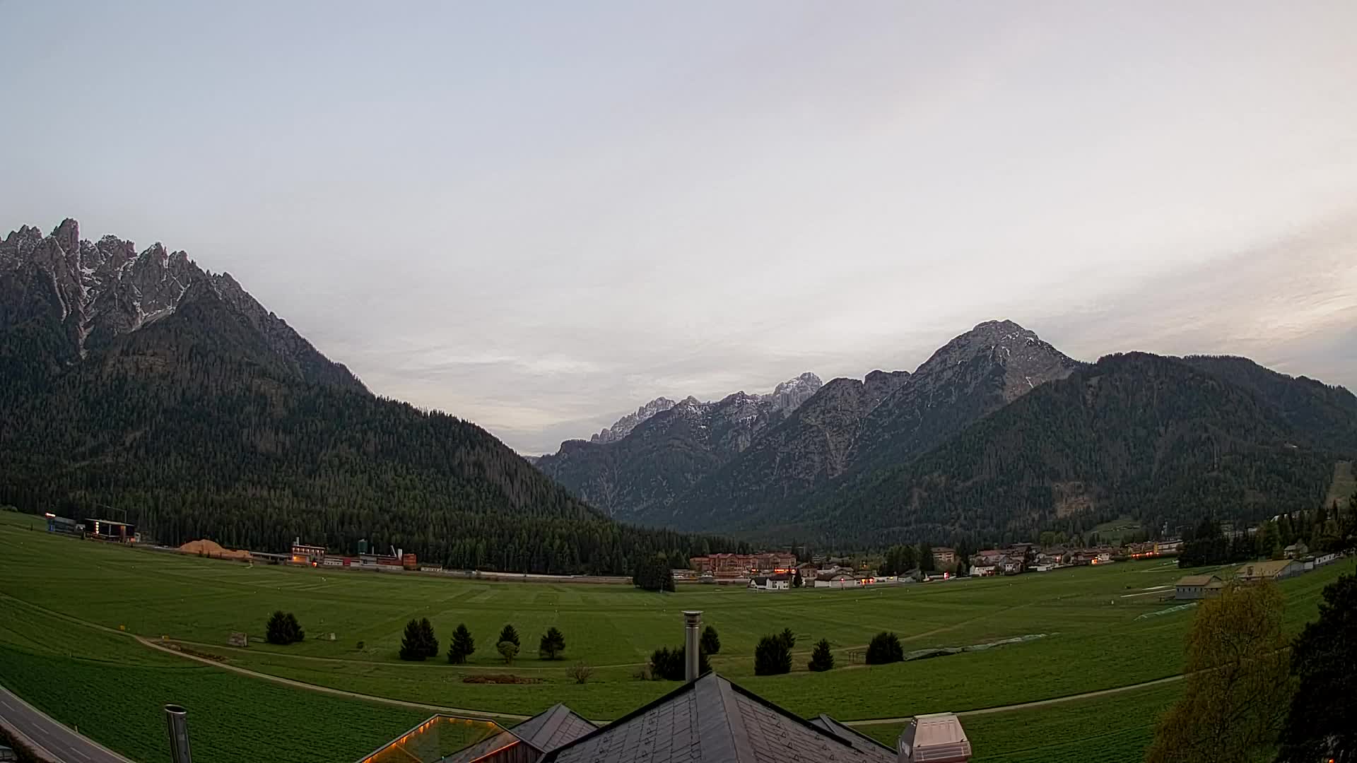 Webcam Toblach Dolomites – View from Hotel Rosengarten