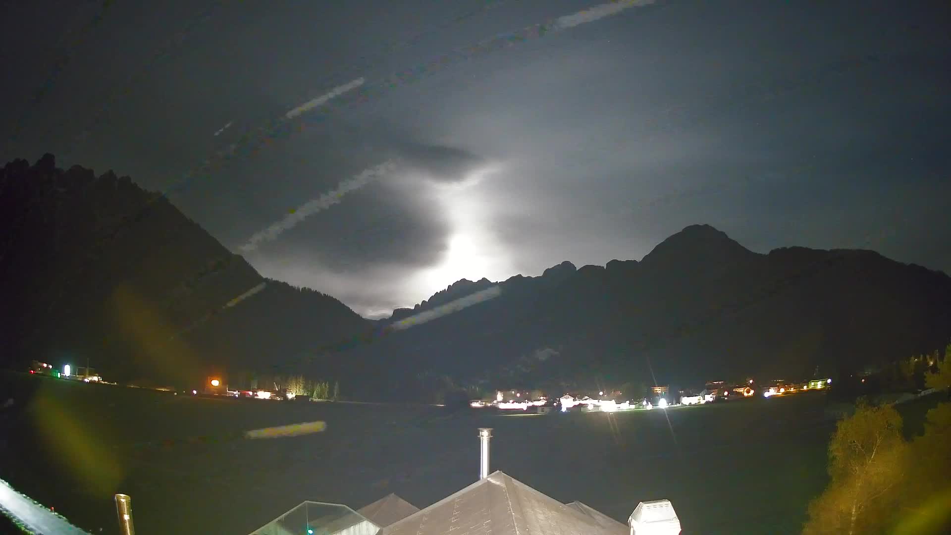 Spletna kamera Toblach Dolomiti – Pogled iz hotela Rosengarten