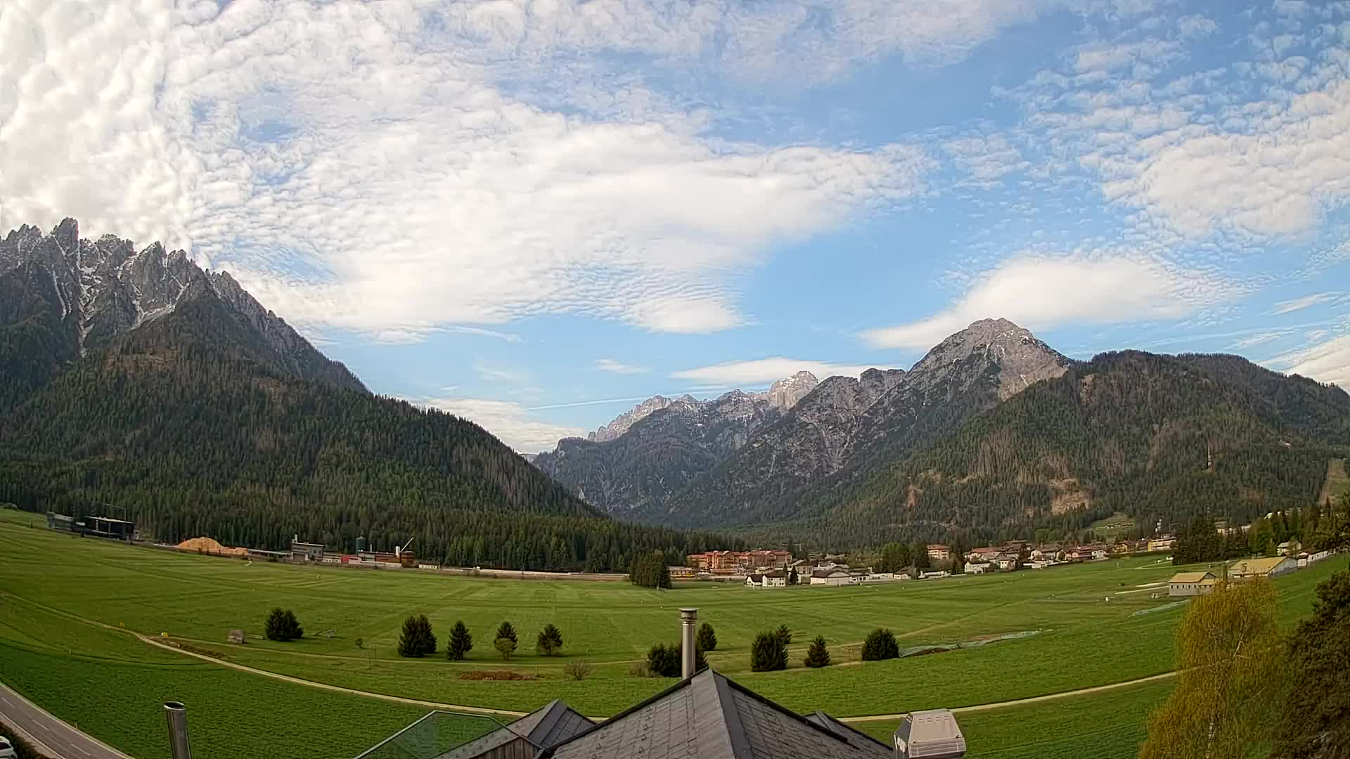Webcam Toblach Dolomites – View from Hotel Rosengarten