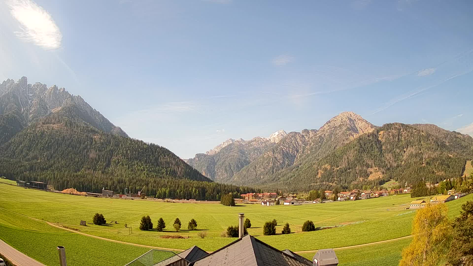 Webcam Toblach Dolomites – View from Hotel Rosengarten
