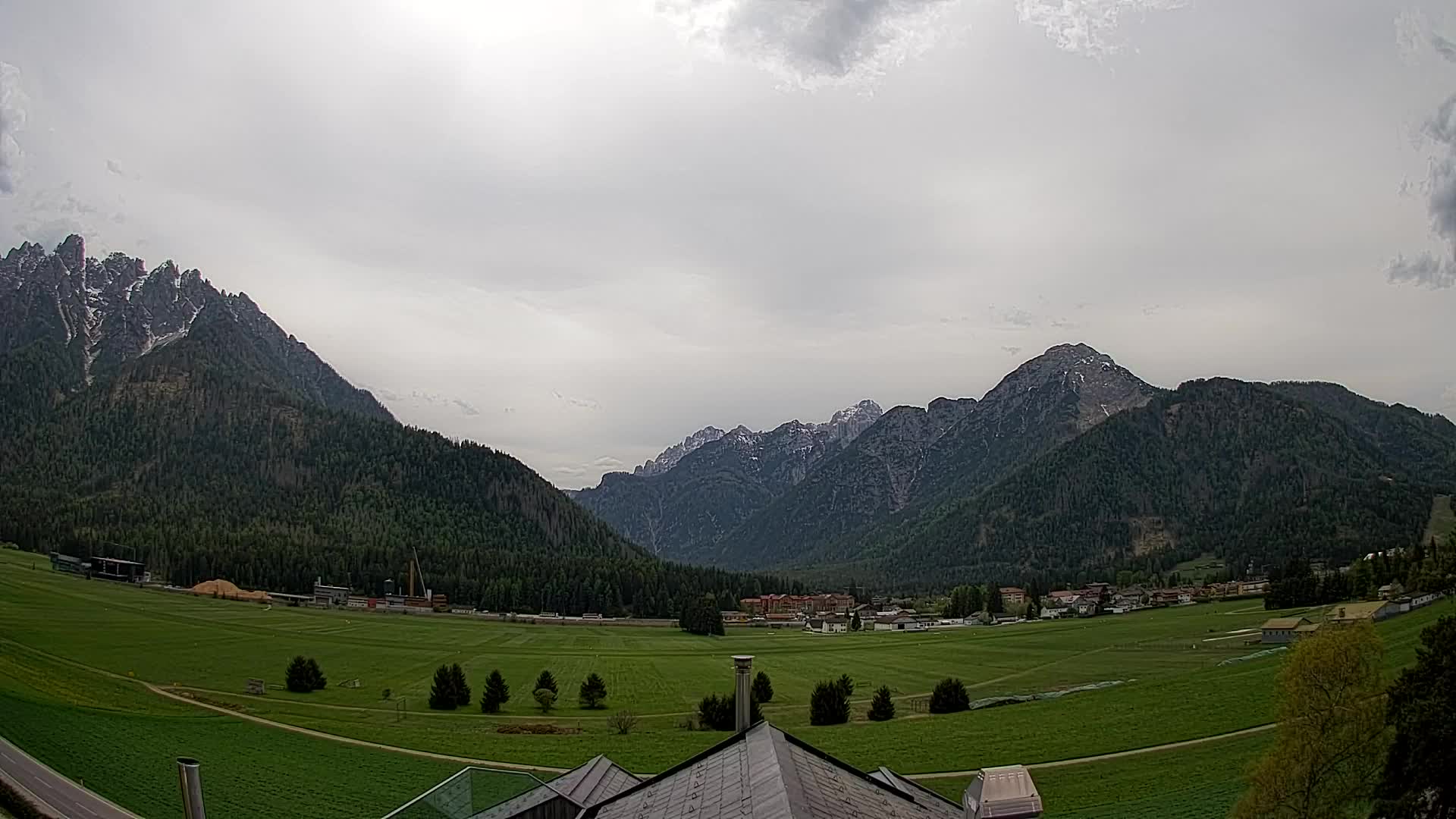 Webcam Toblach Dolomites – View from Hotel Rosengarten